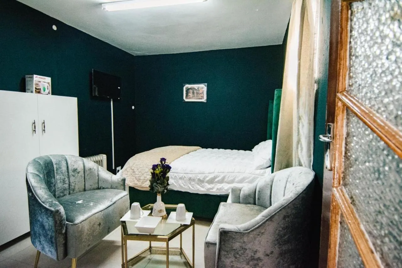 Bed in Skypz Home Lodge