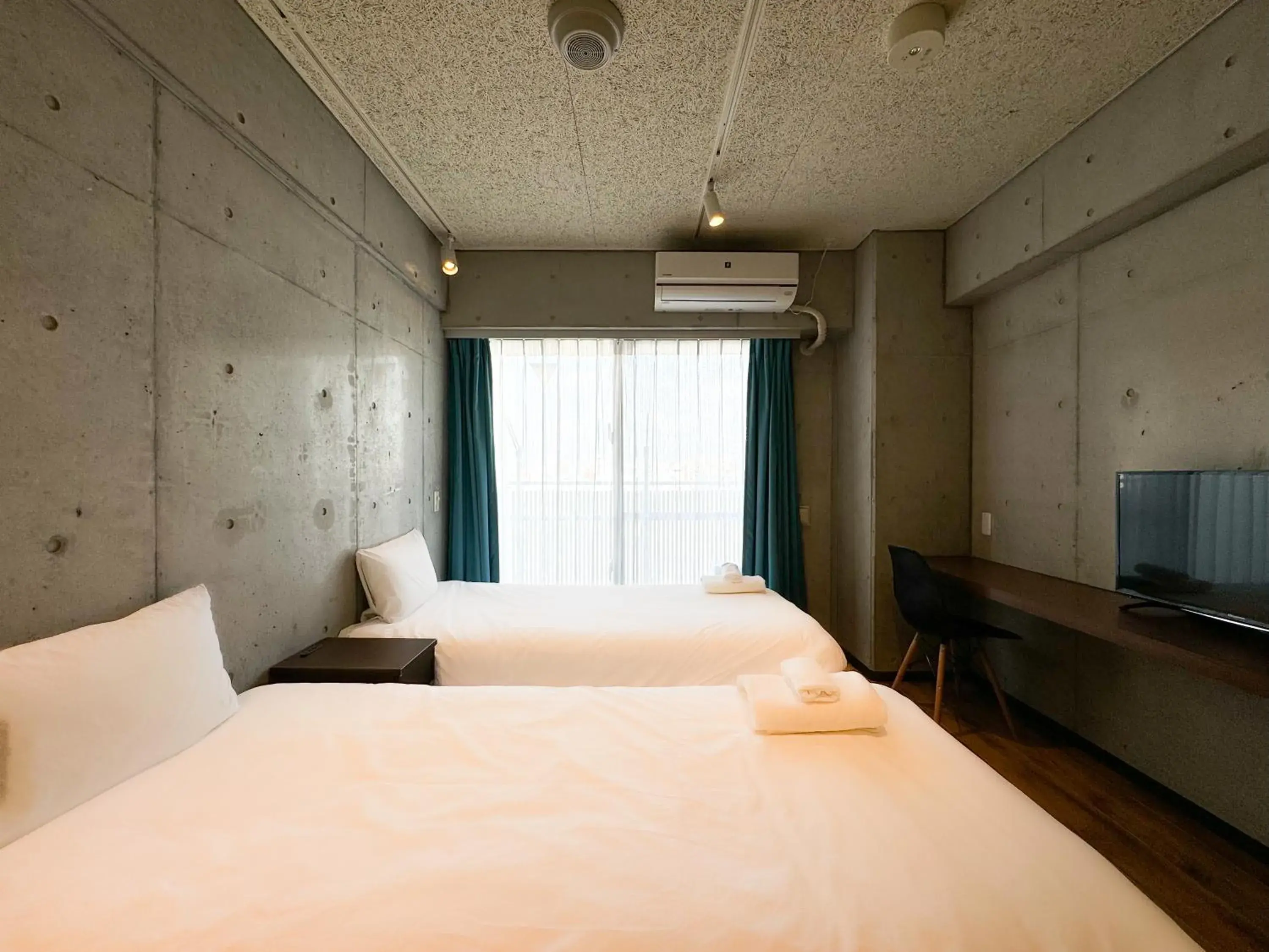 TV and multimedia, Bed in Randor Residence Naha Okinawa TV and multimedia, Bed in Randor Residence Naha Okinawa