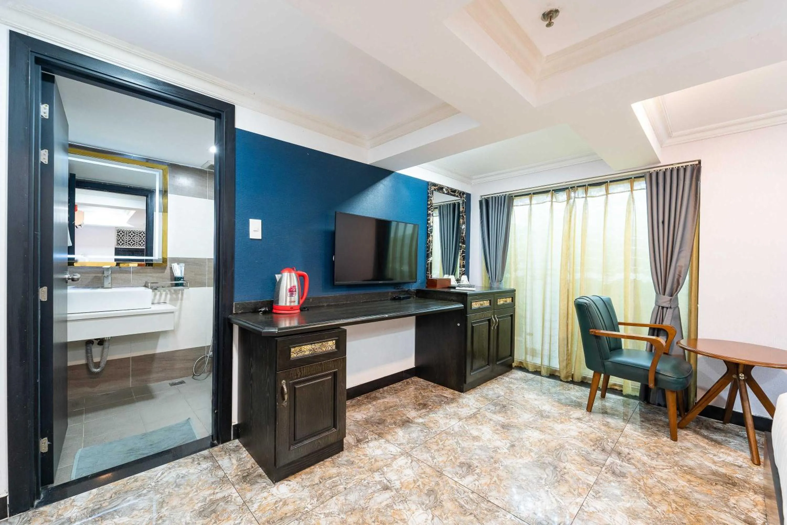 Bedroom in Collection O Havana Airport Hotel