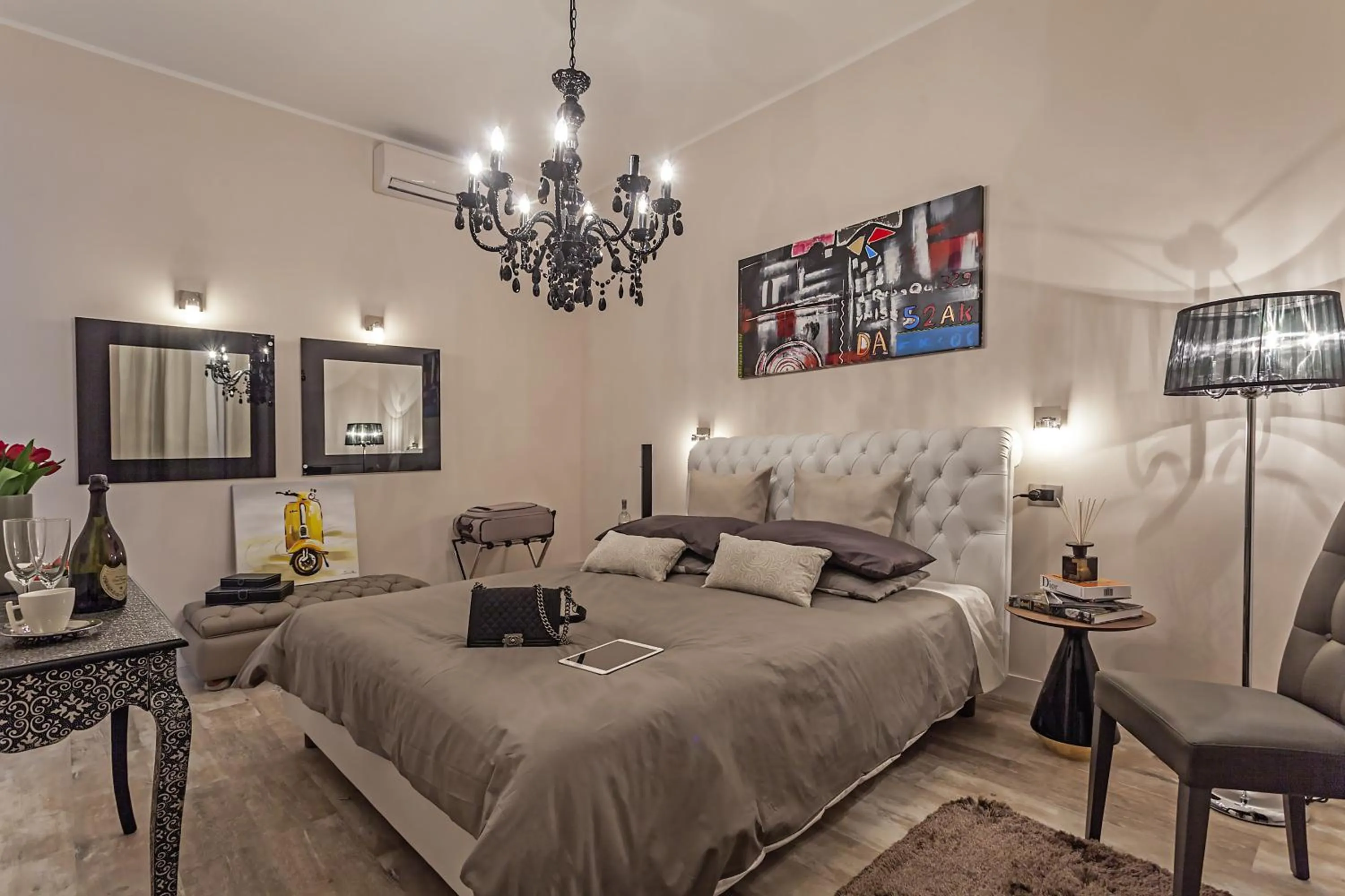 Bedroom, Bed in St. George's Vatican Suites