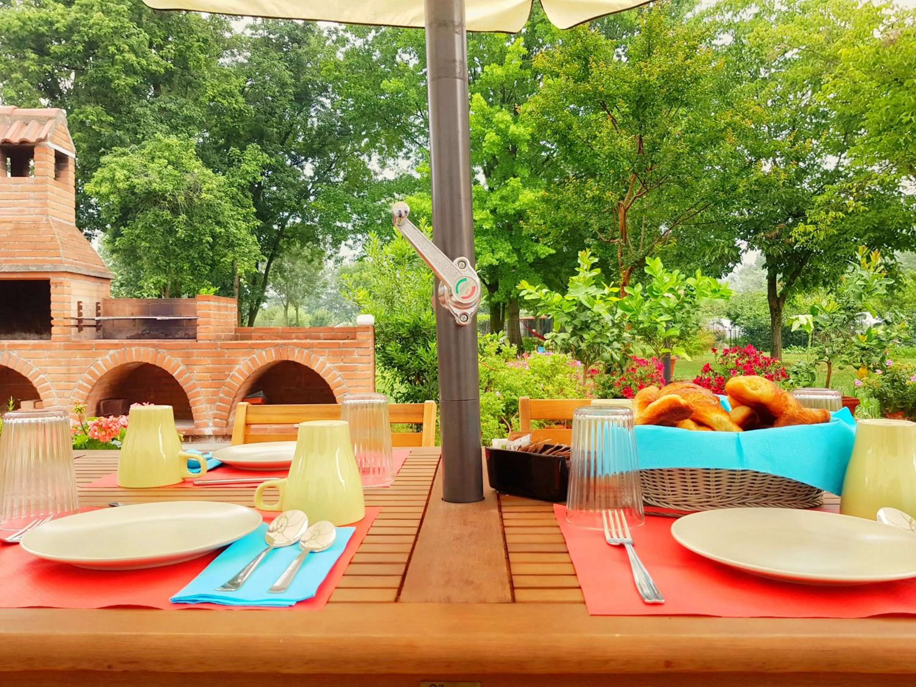 Breakfast in B&B La Borasca - Rooms