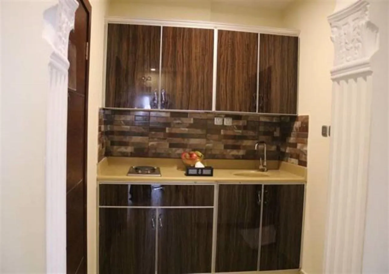 Restaurant/places to eat, Kitchen/Kitchenette in MIRA SUITES PRINCE SULTAN ROAD JEDDAH