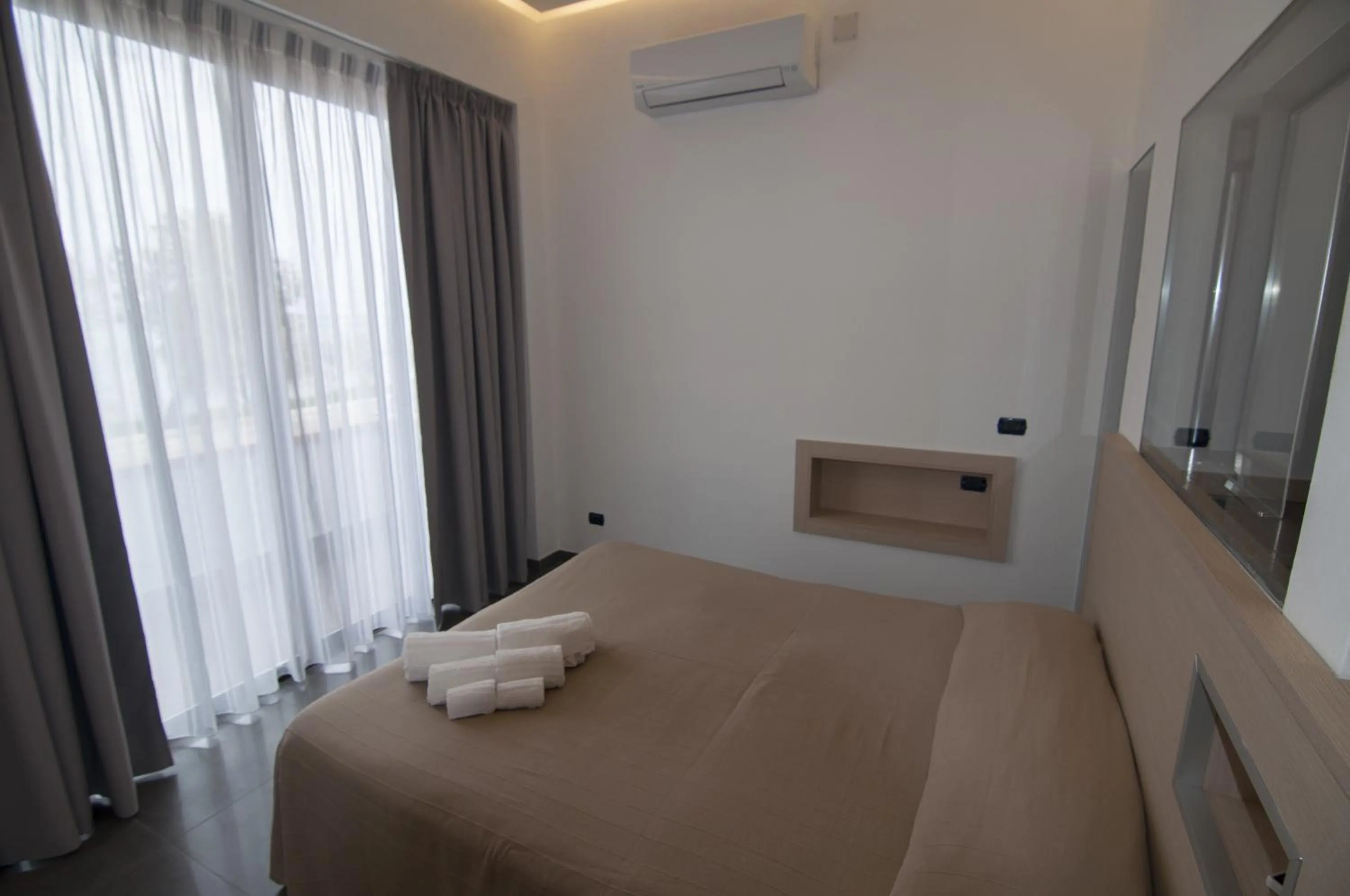 Photo of the whole room, Bed in Villa Cerniglia Plus