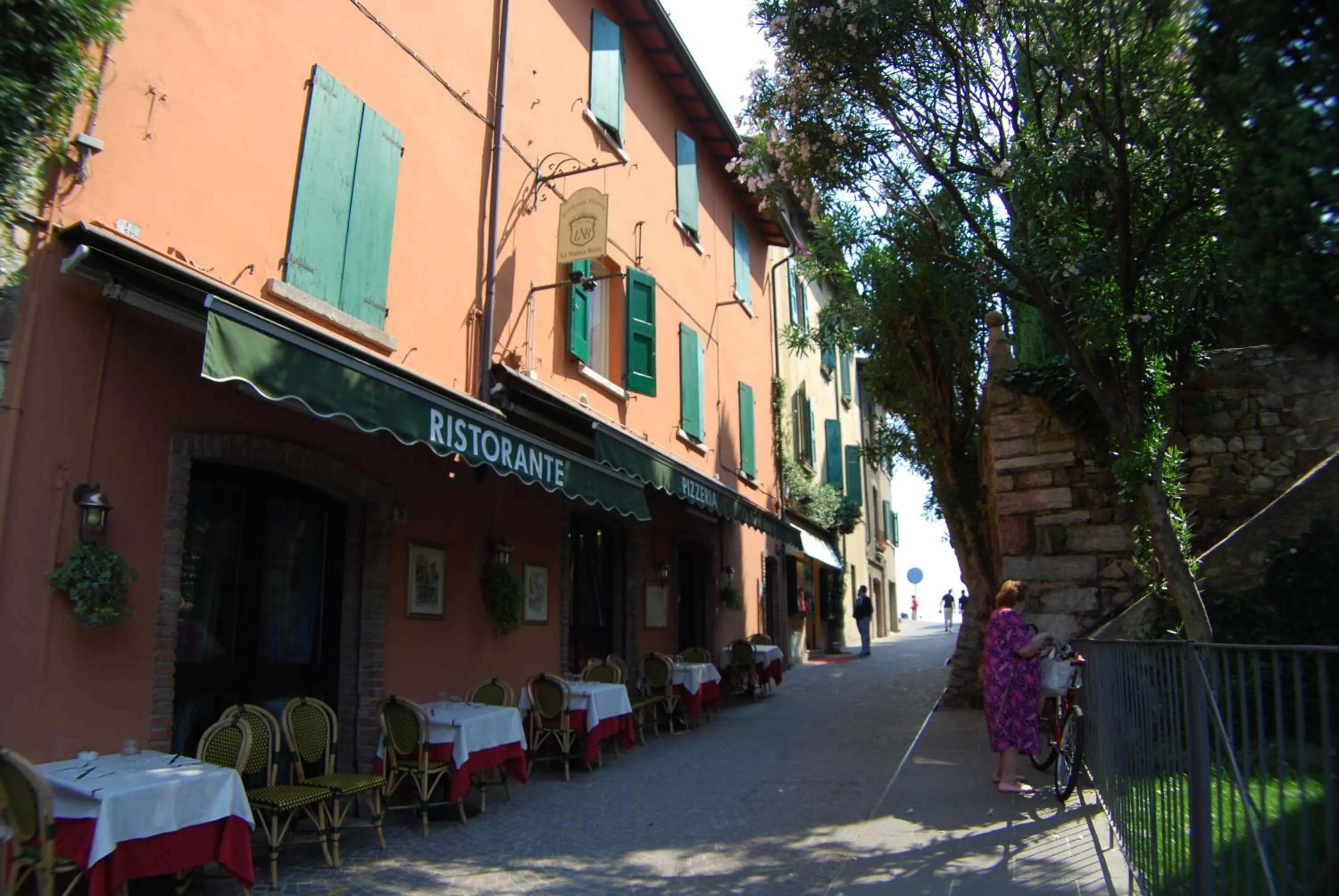 Property building in Appartamenti Corneliani