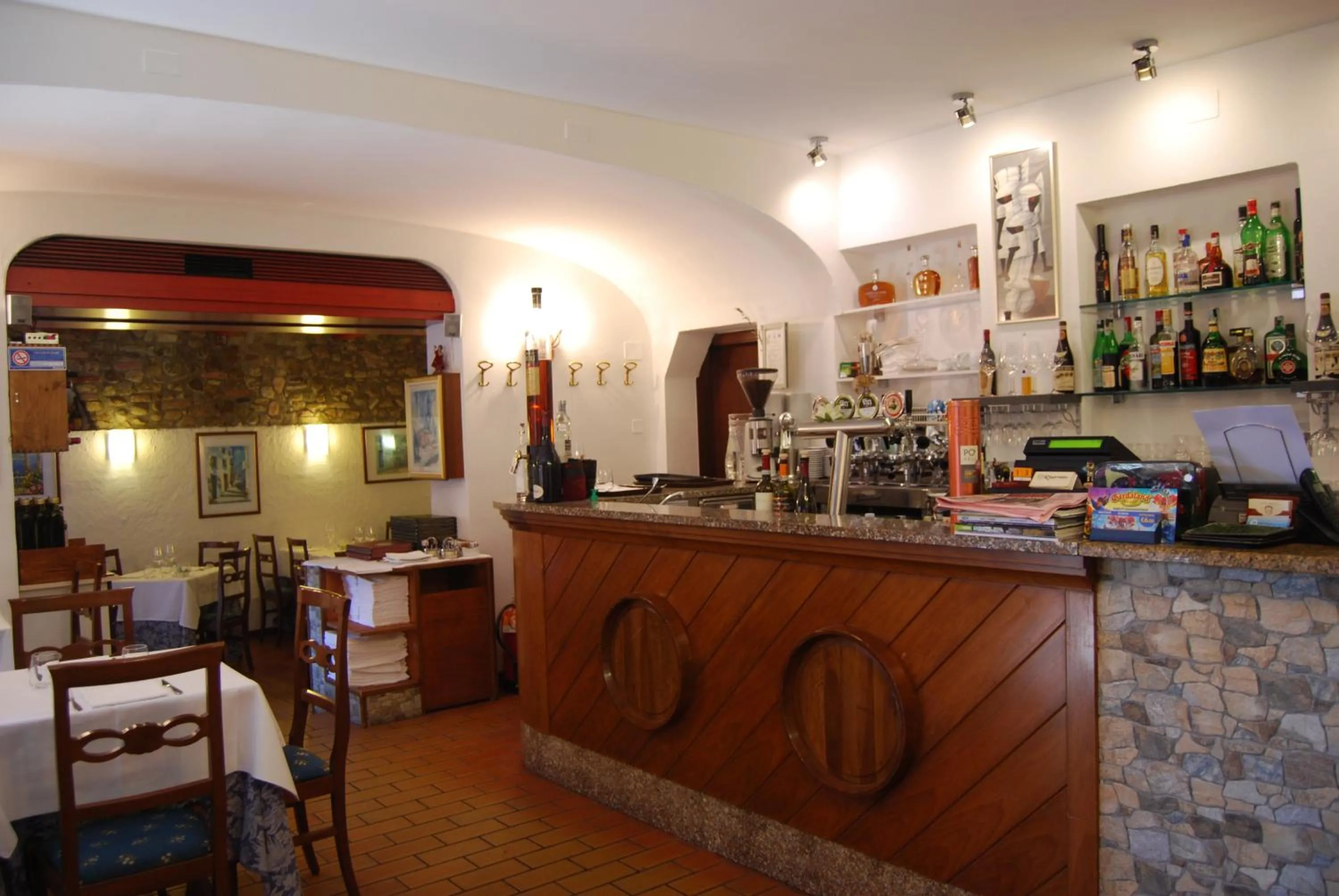 Restaurant/places to eat in Appartamenti Corneliani