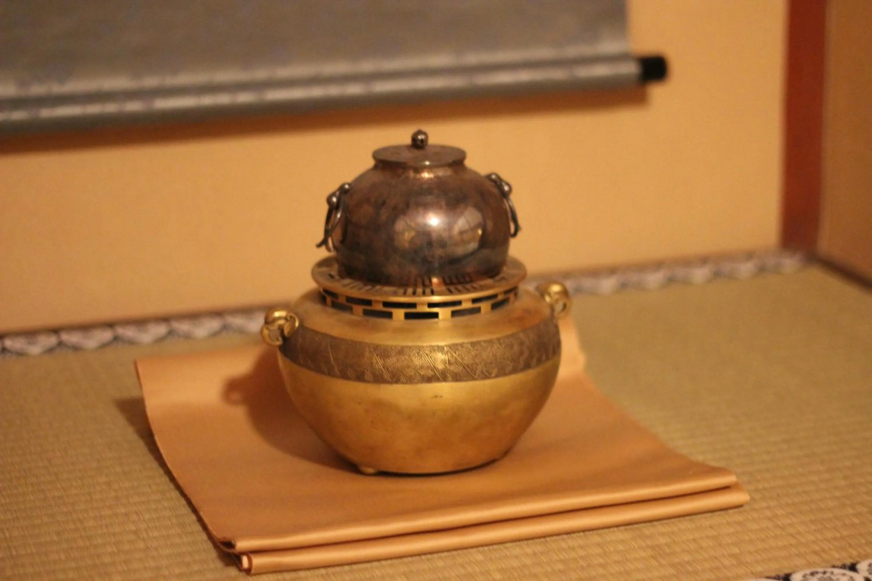 Decorative detail in Our turn Machiya inn