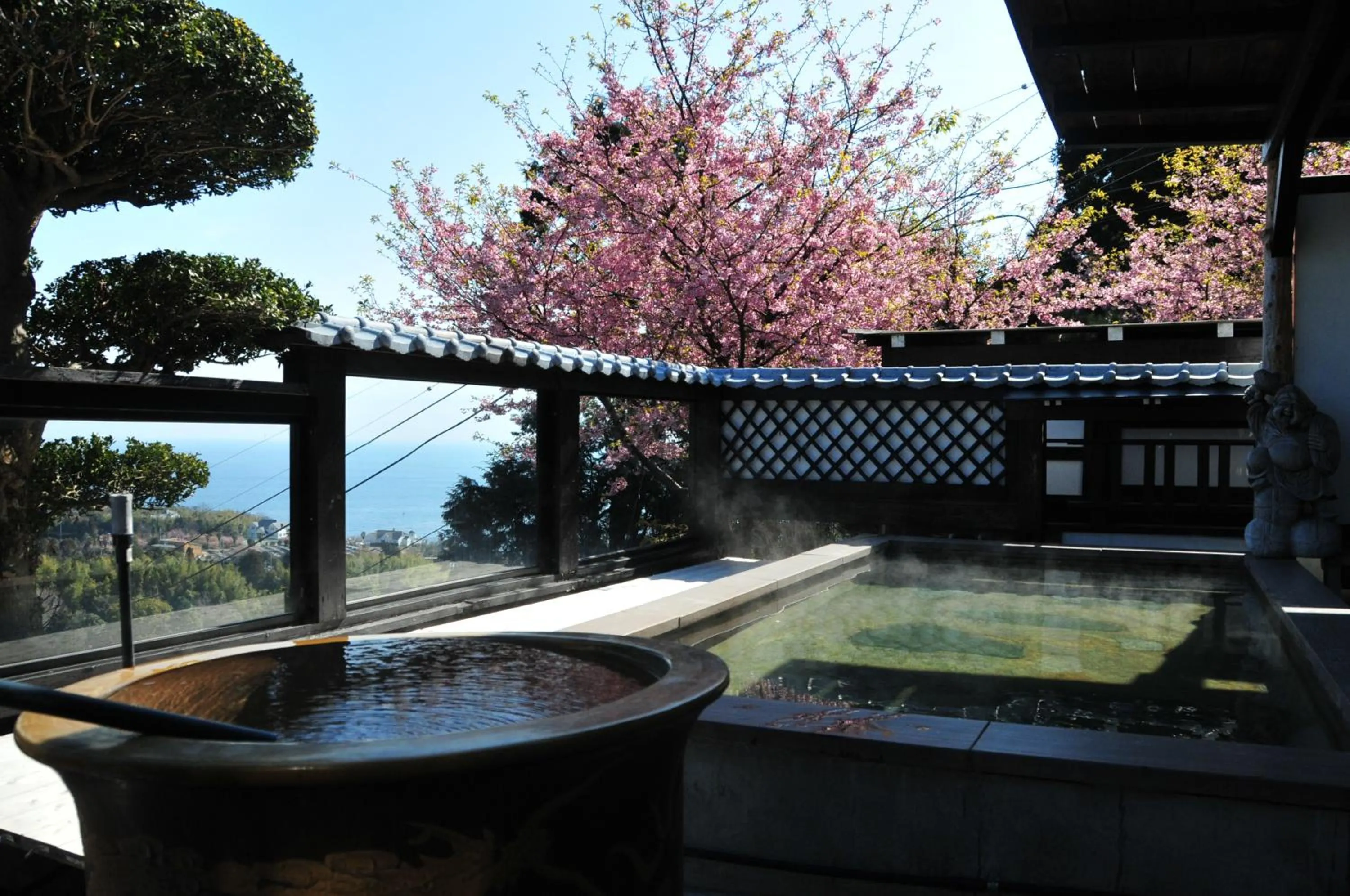 Hot Spring Bath in Yokohama Fujiyoshi Izuten