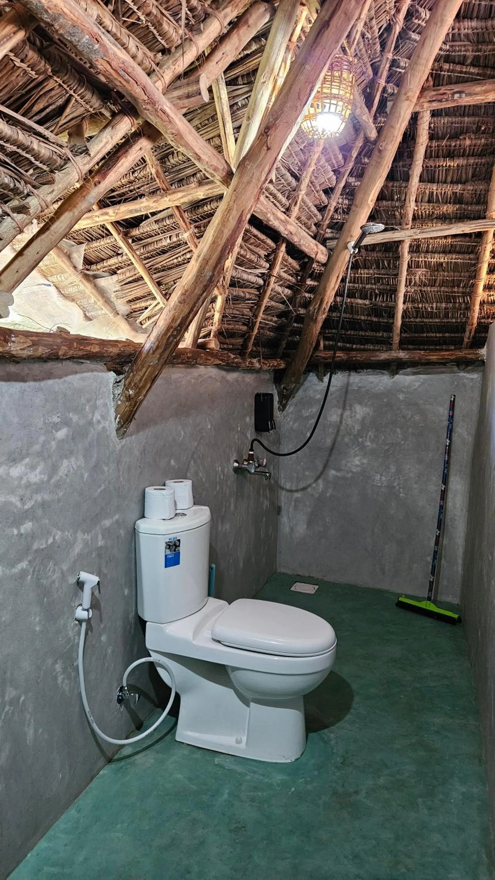 Shower in Evergreen Bungalows