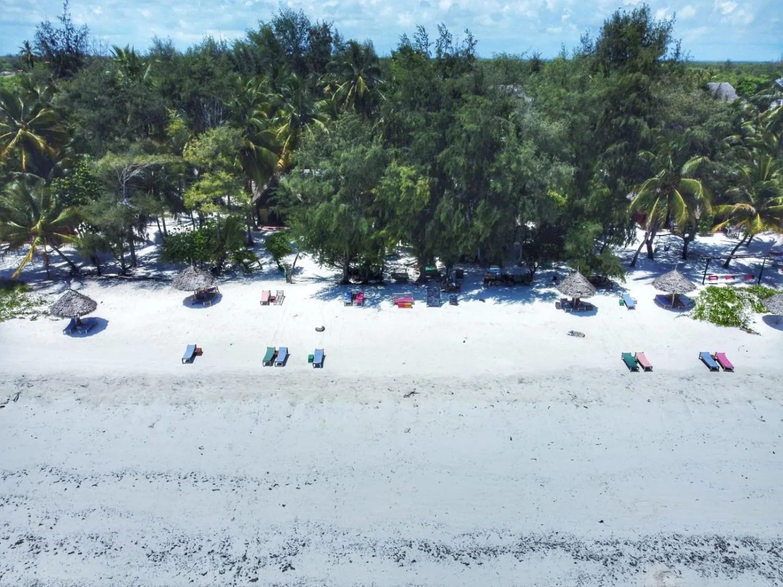 Beach in Evergreen Bungalows