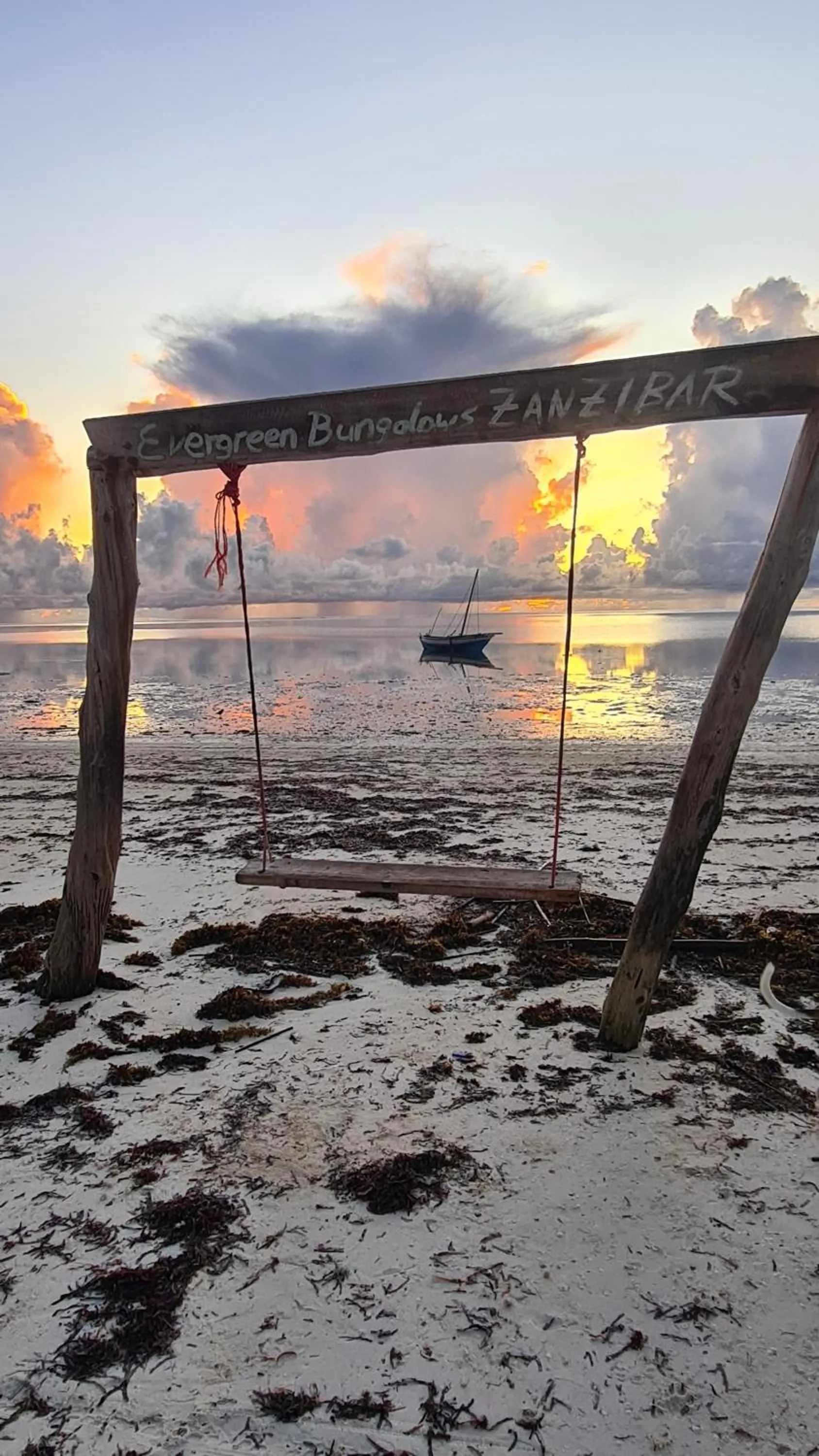 Beach in Evergreen Bungalows
