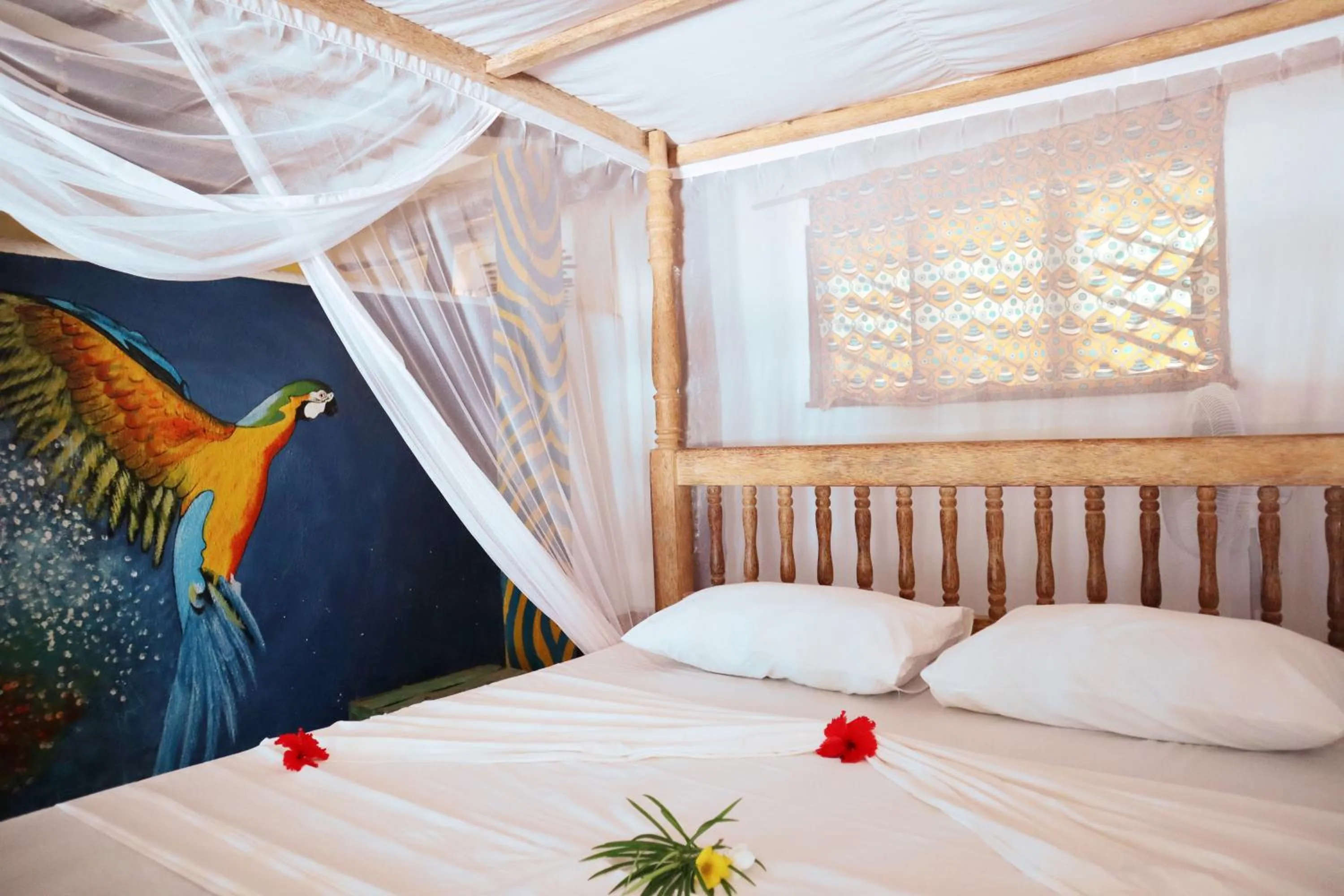 Bedroom, Bed in Evergreen Bungalows