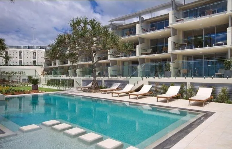 Fairshore 28 Beachfront Escape