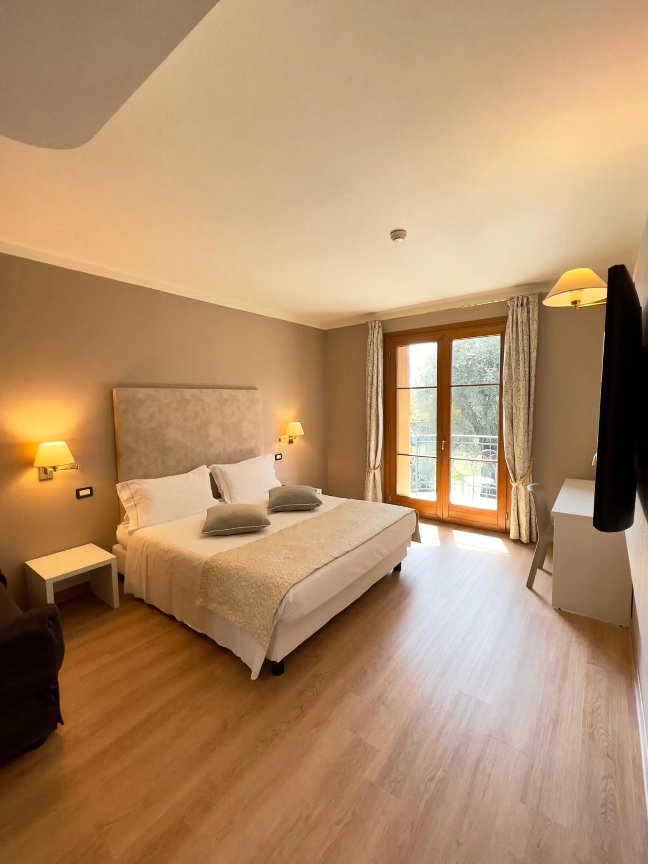 Photo of the whole room in Hotel Villa Maria Au Lac - Estella Hotels Italia