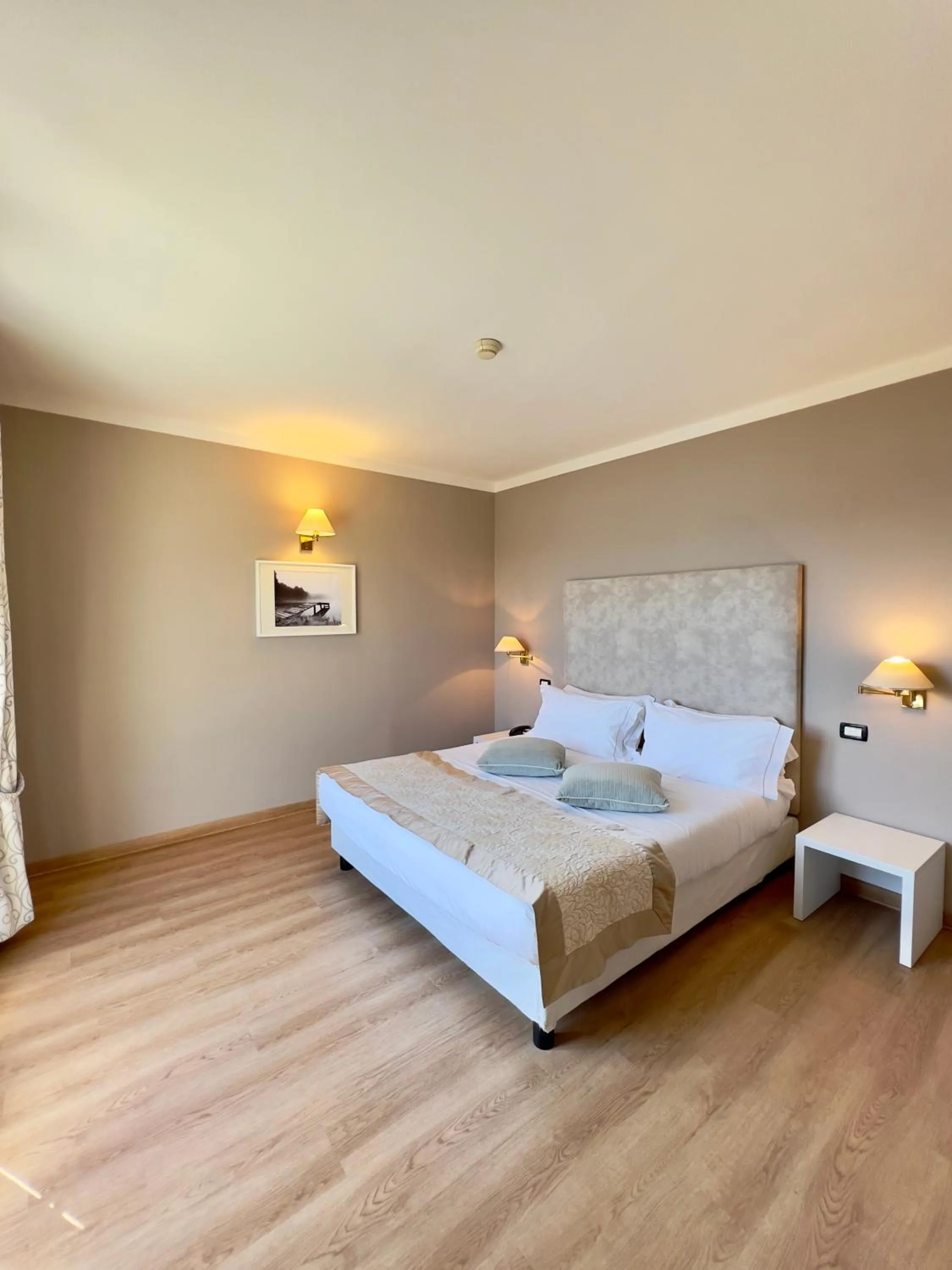 Bed in Hotel Villa Maria Au Lac - Estella Hotels Italia