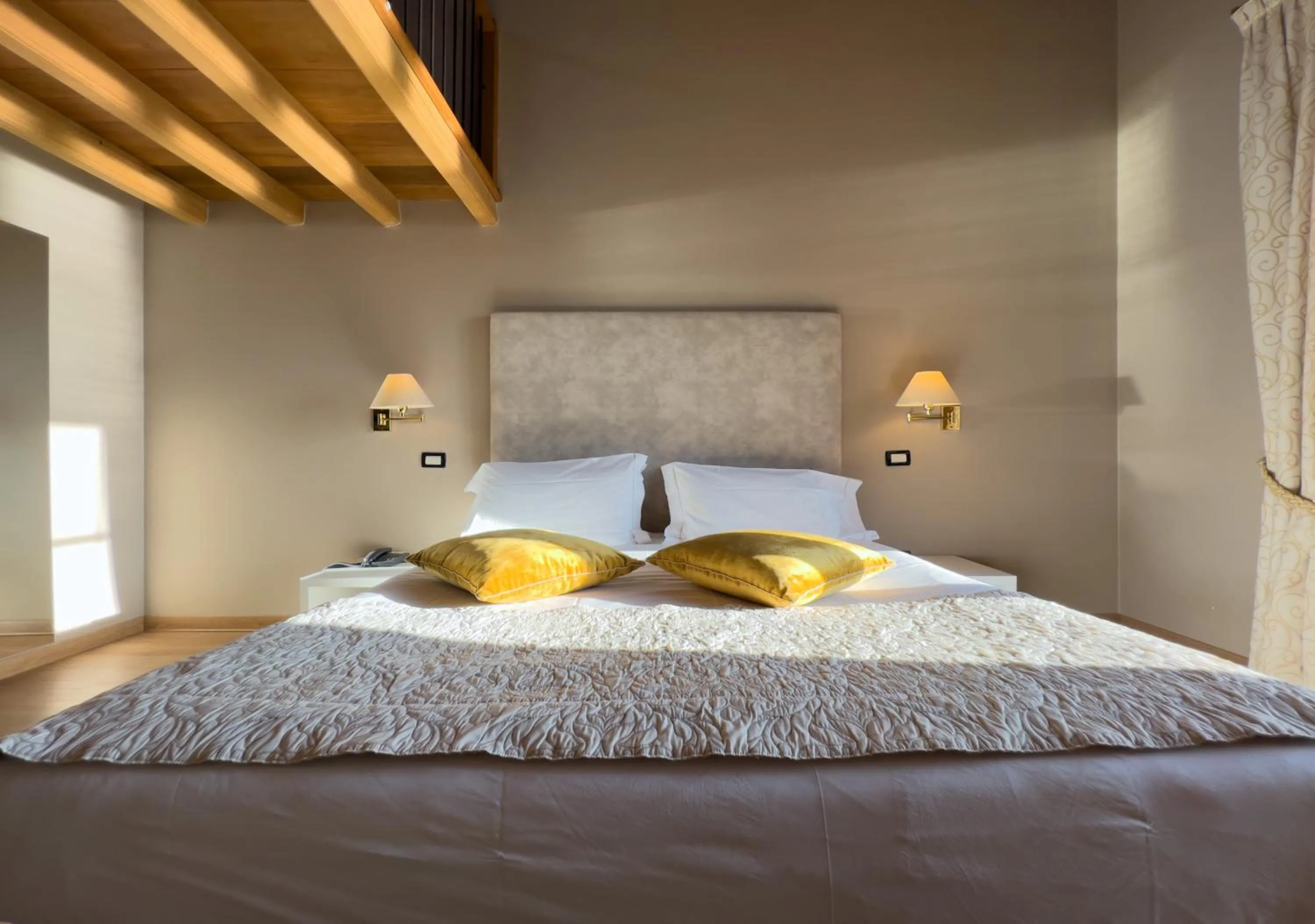 Bed in Hotel Villa Maria Au Lac - Estella Hotels Italia