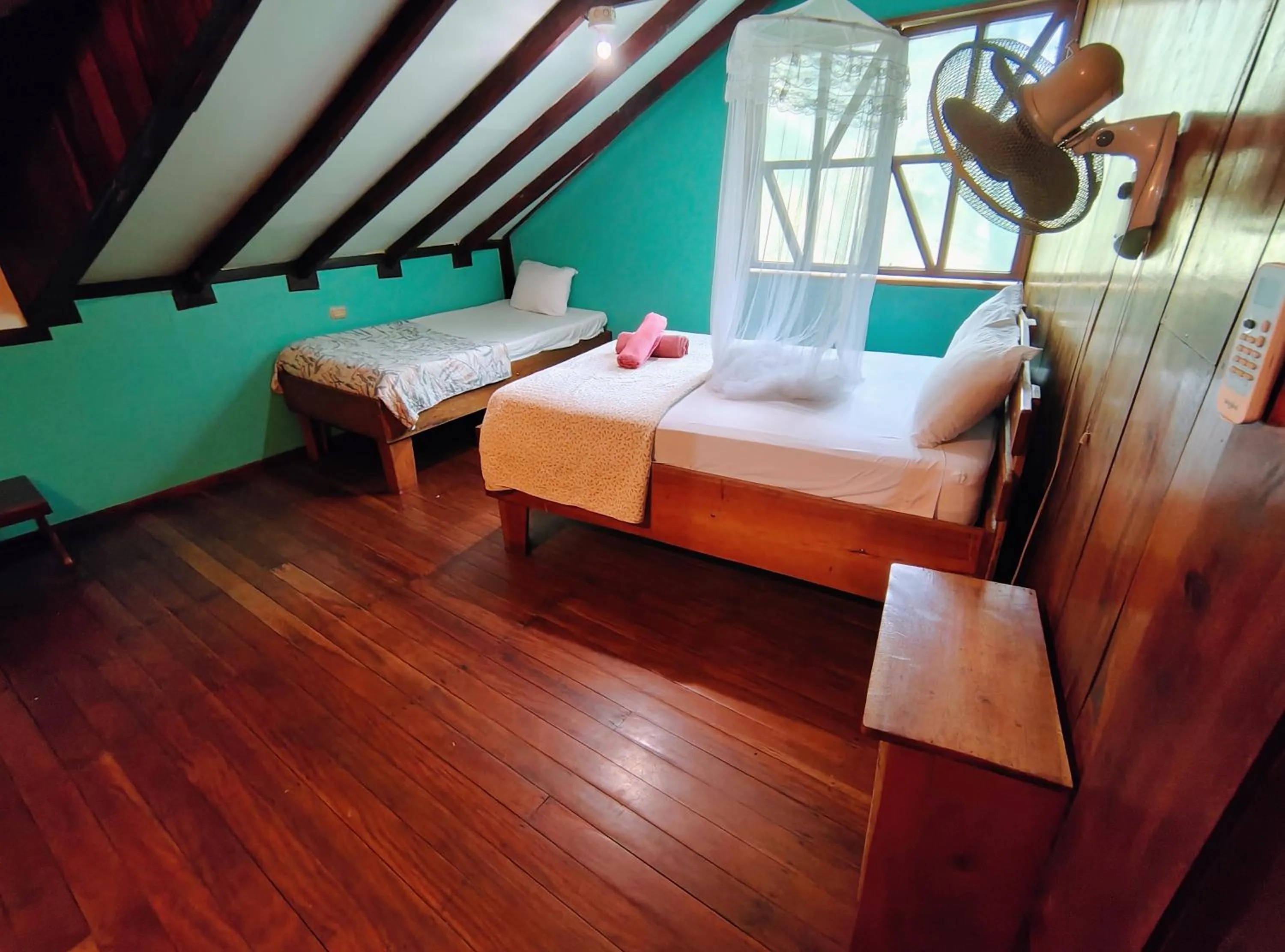 Bed in Vista Drake Lodge