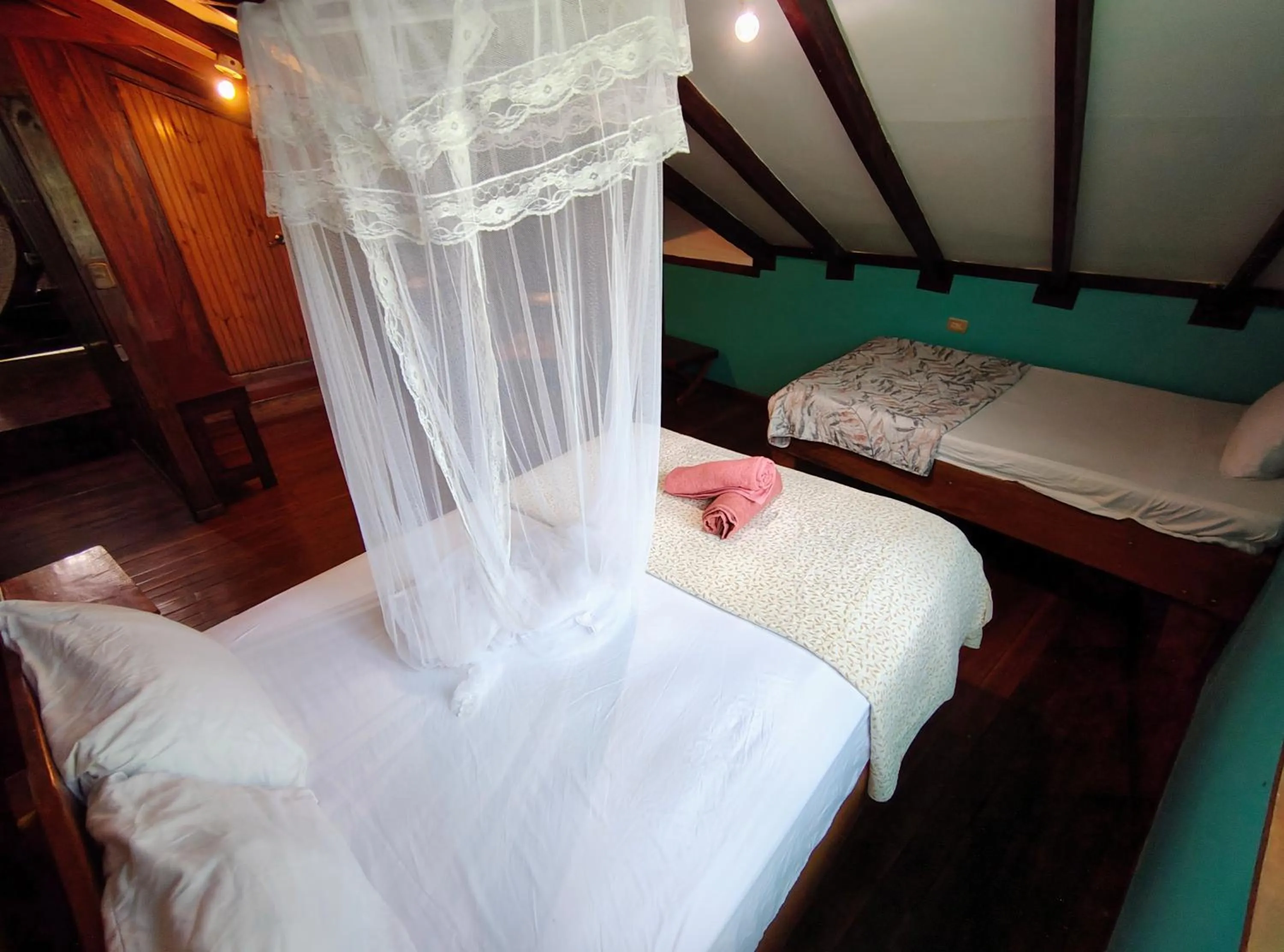 Bed in Vista Drake Lodge