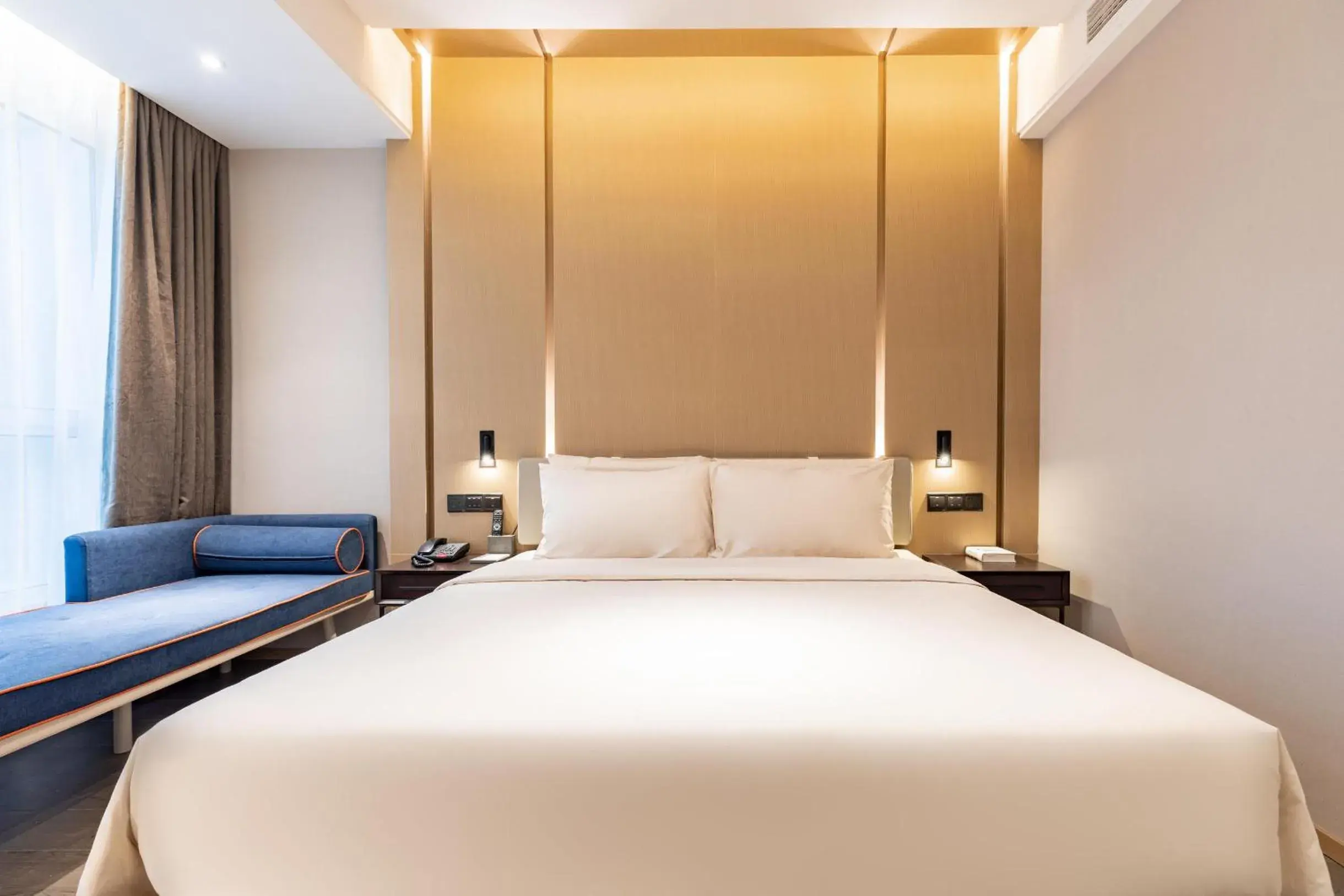 Bed in Atour Hotel Wuhan Donghu Yuejiazui Bed in Atour Hotel Wuhan Donghu Yuejiazui