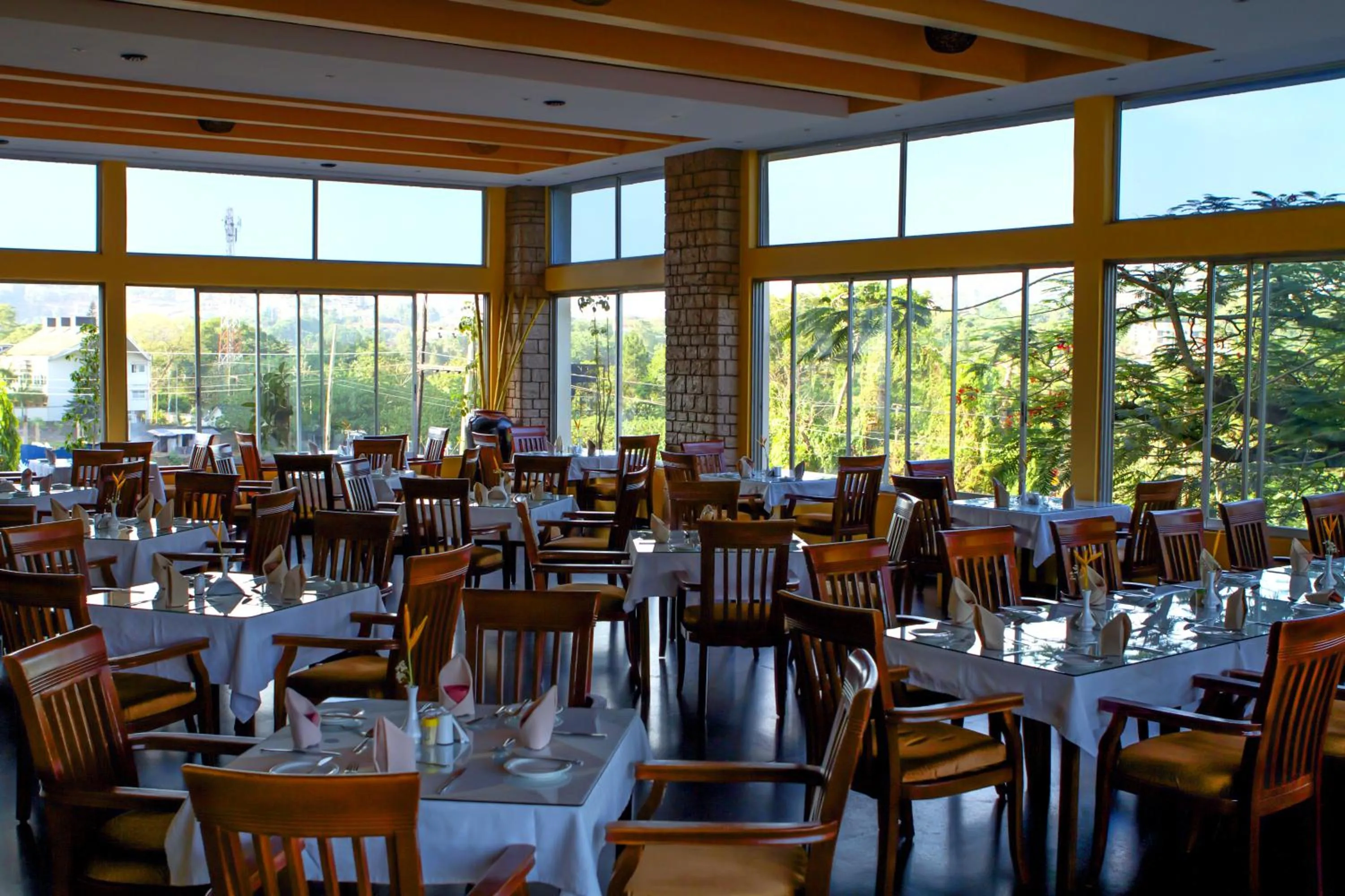 Restaurant/places to eat in Fairway Hotel & Spa