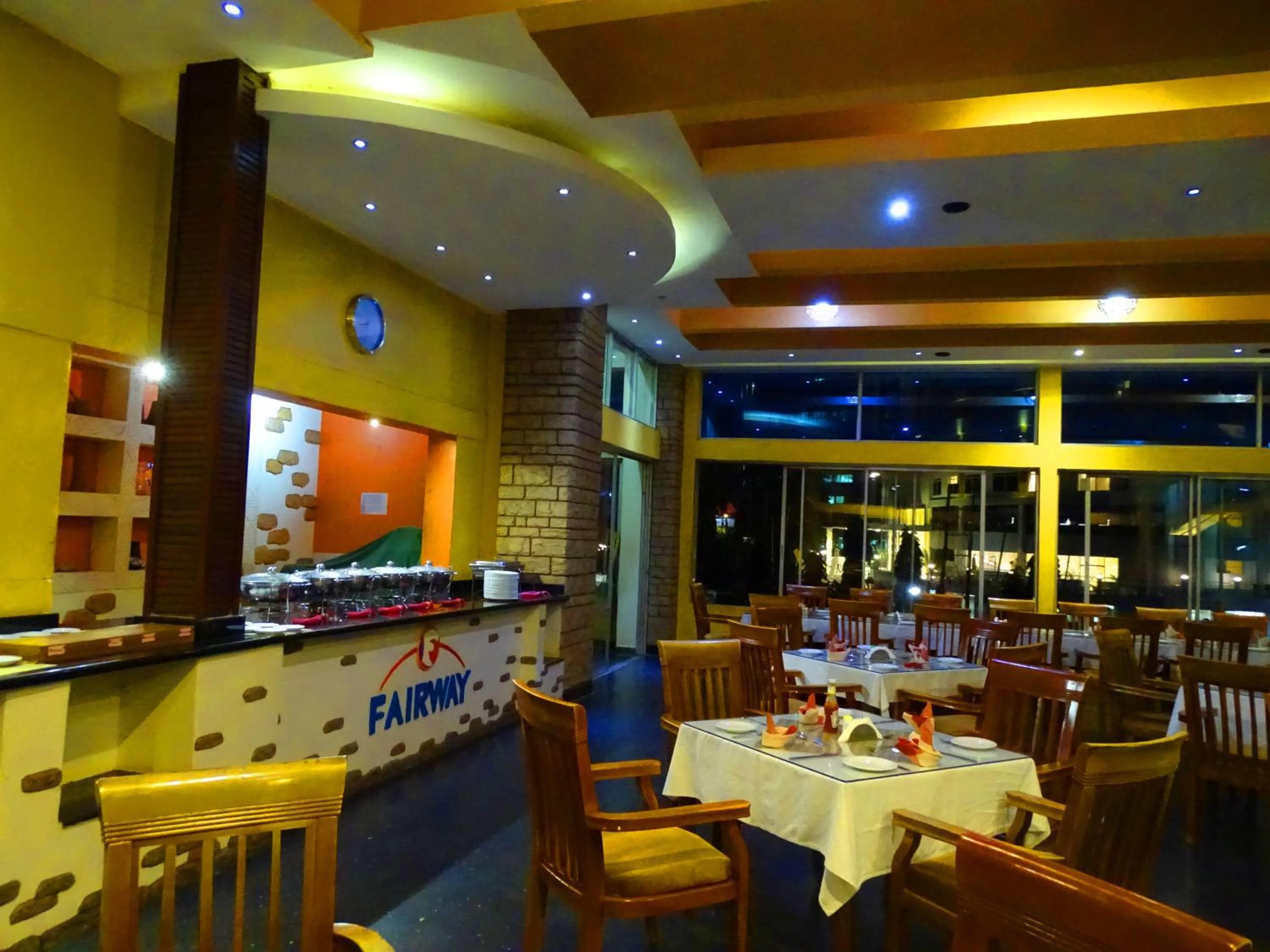 Food and drinks in Fairway Hotel & Spa