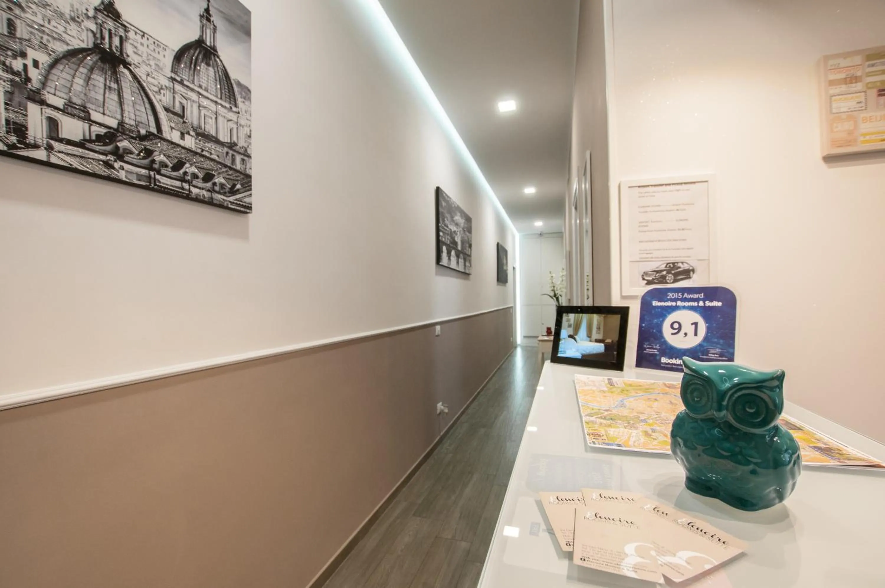 Living room in Elenoire Rooms & Suite