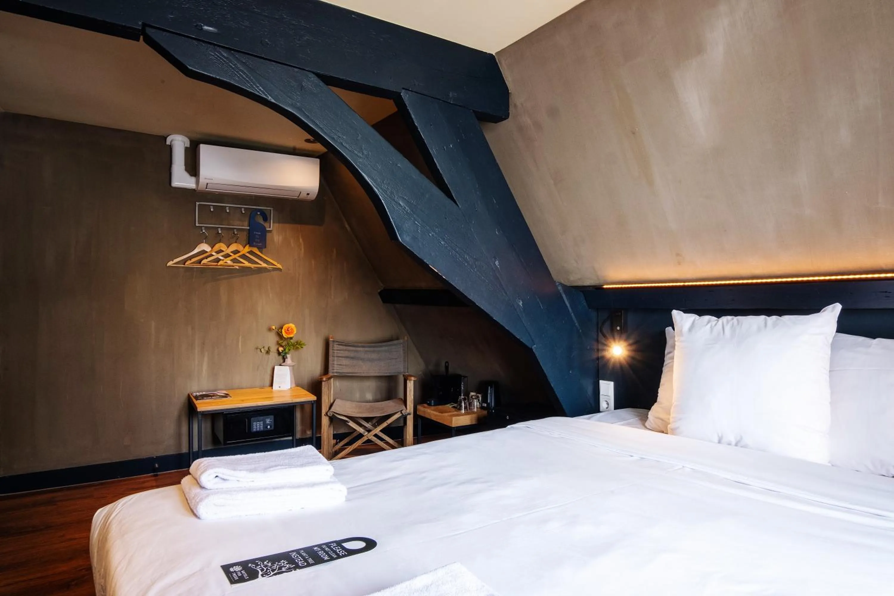 Bed in City Center Lodge Utrecht