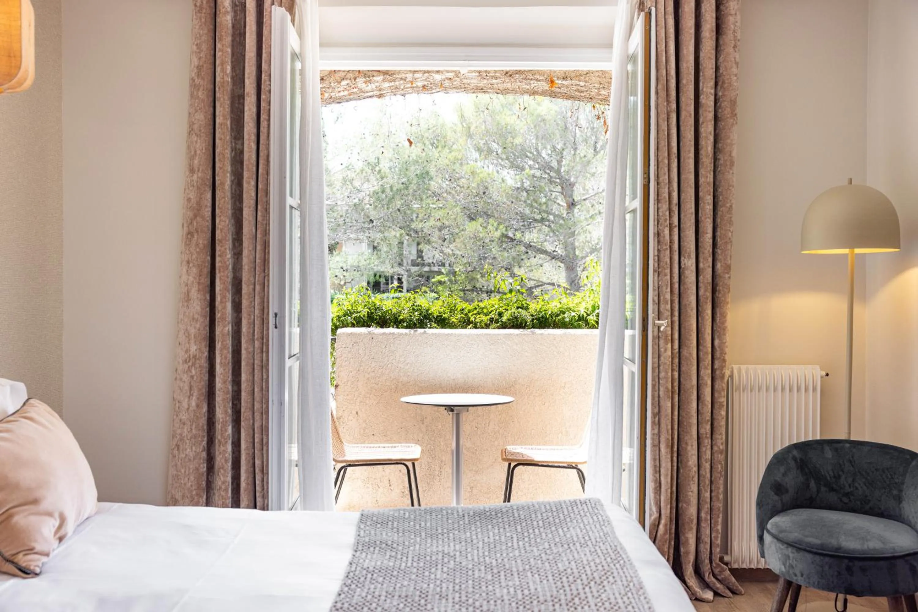 Bed in Hotel des Lices