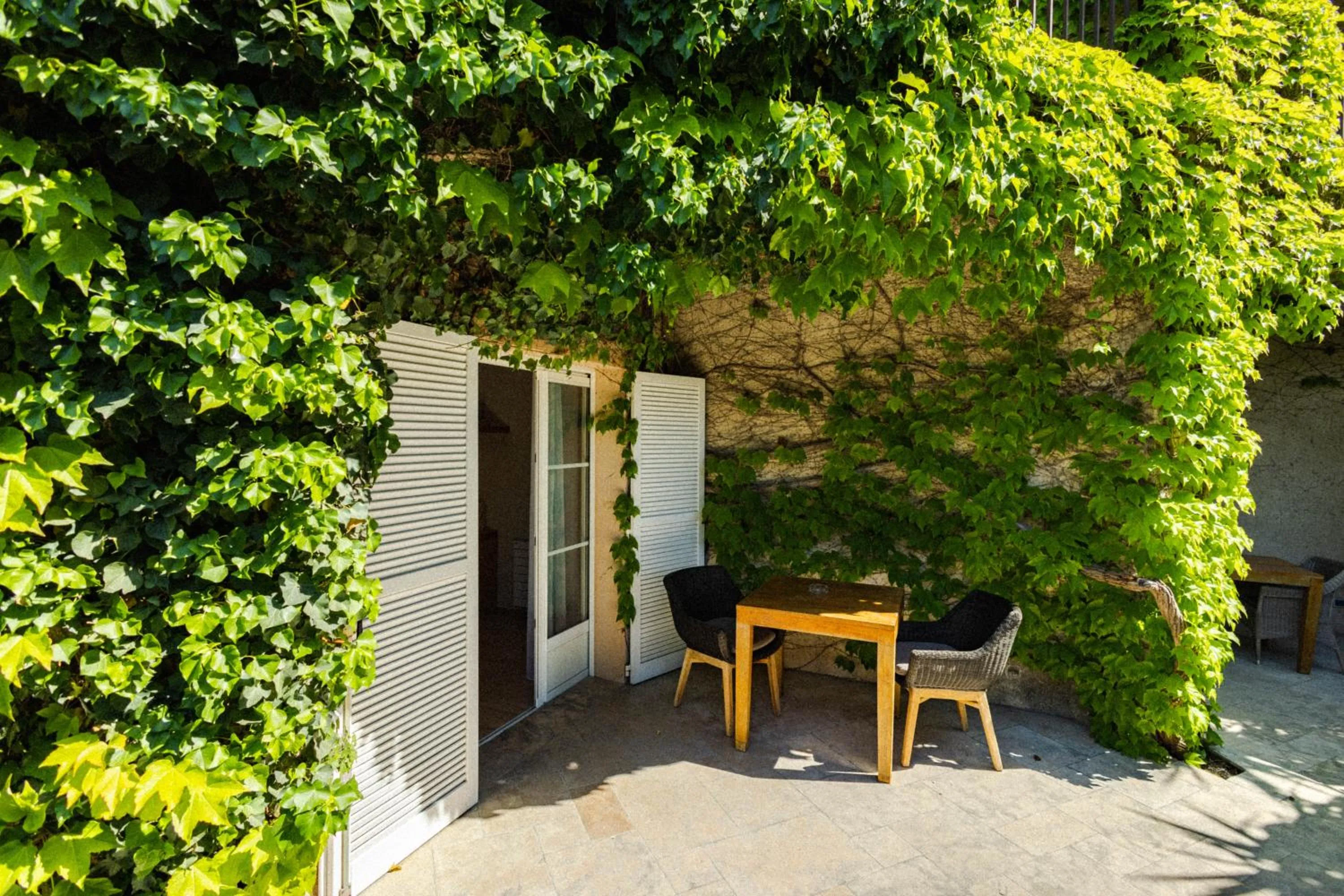 Property building in Hotel des Lices