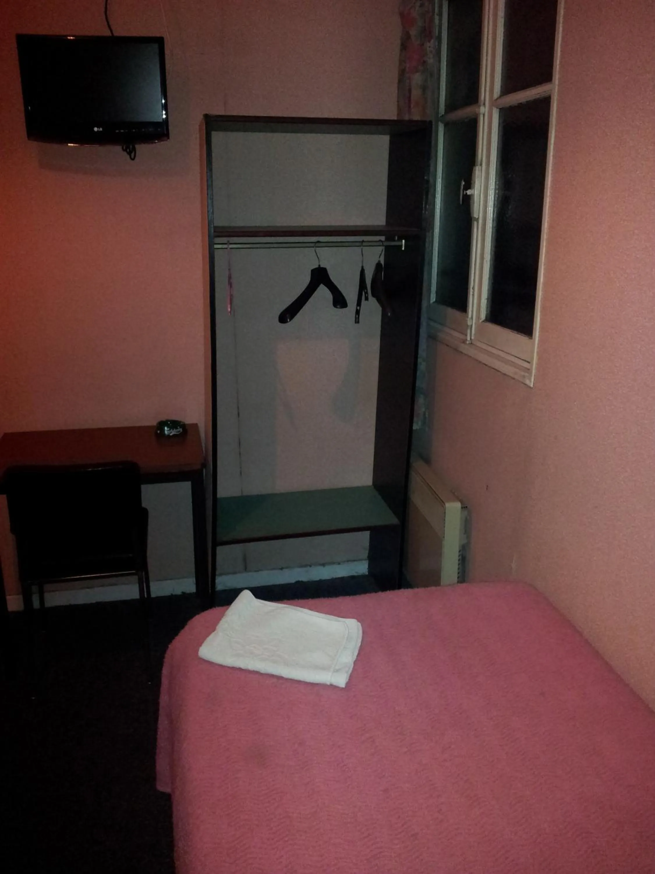 Bedroom in Hôtel du Terrage