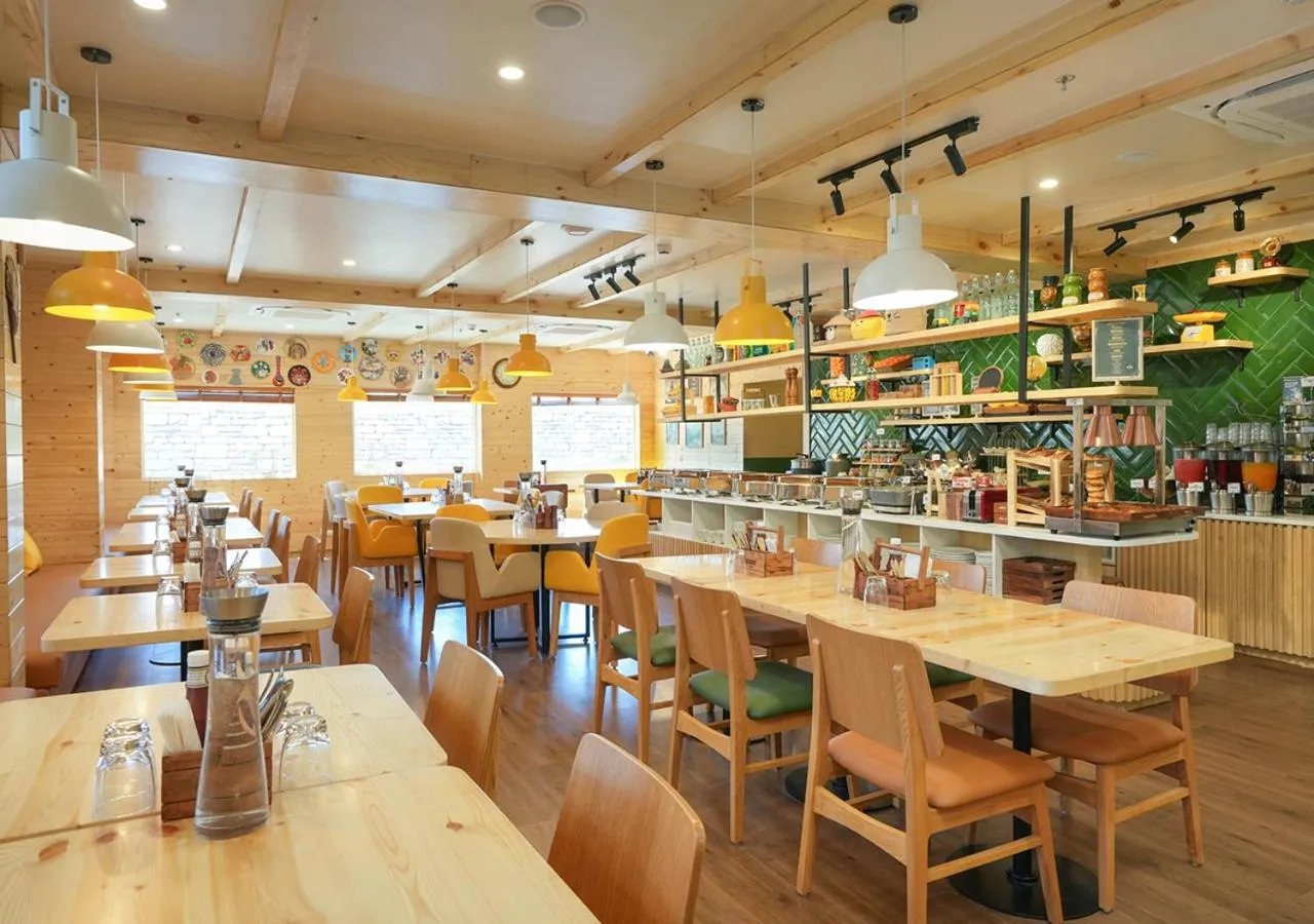 Restaurant/places to eat in Bloom Boutique l Rishikesh Hills