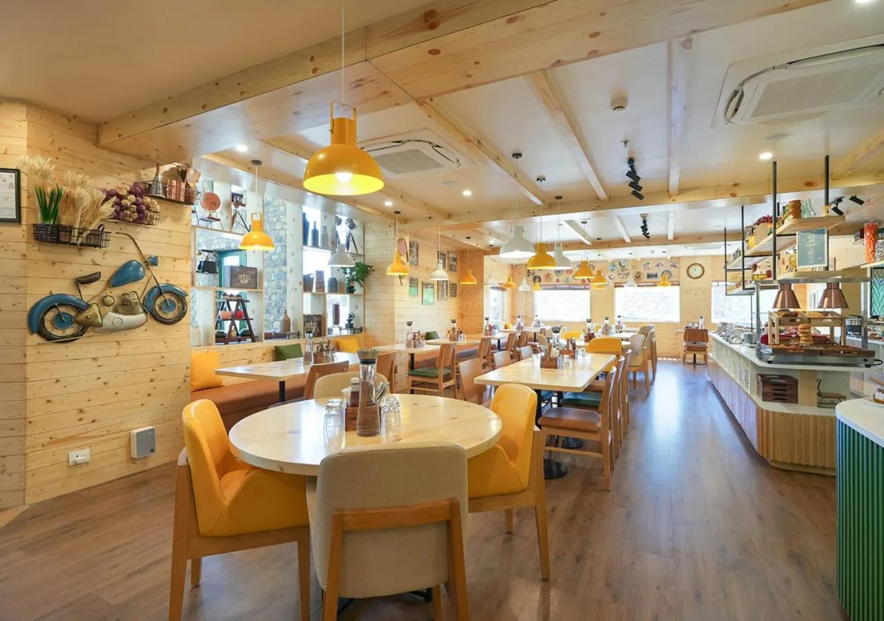 Restaurant/places to eat in Bloom Boutique l Rishikesh Hills