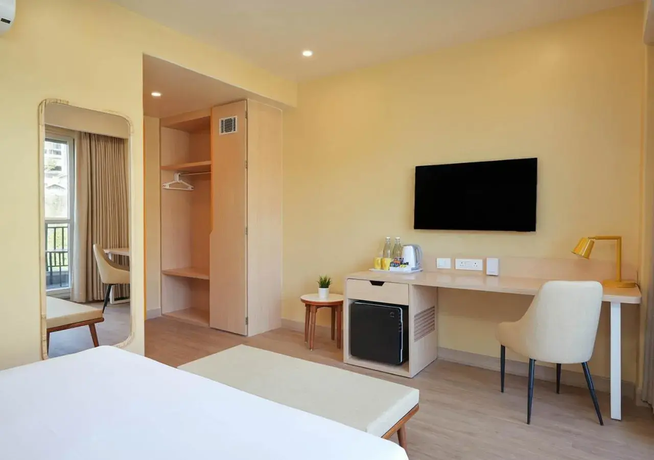 Bedroom, Bed in Bloom Boutique l Rishikesh Hills Bedroom, Bed in Bloom Boutique l Rishikesh Hills