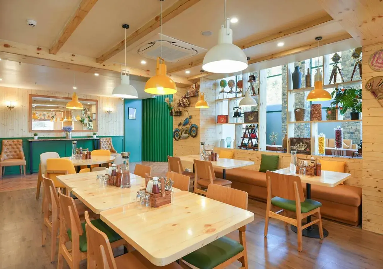 Restaurant/places to eat in Bloom Boutique l Rishikesh Hills Restaurant/places to eat in Bloom Boutique l Rishikesh Hills