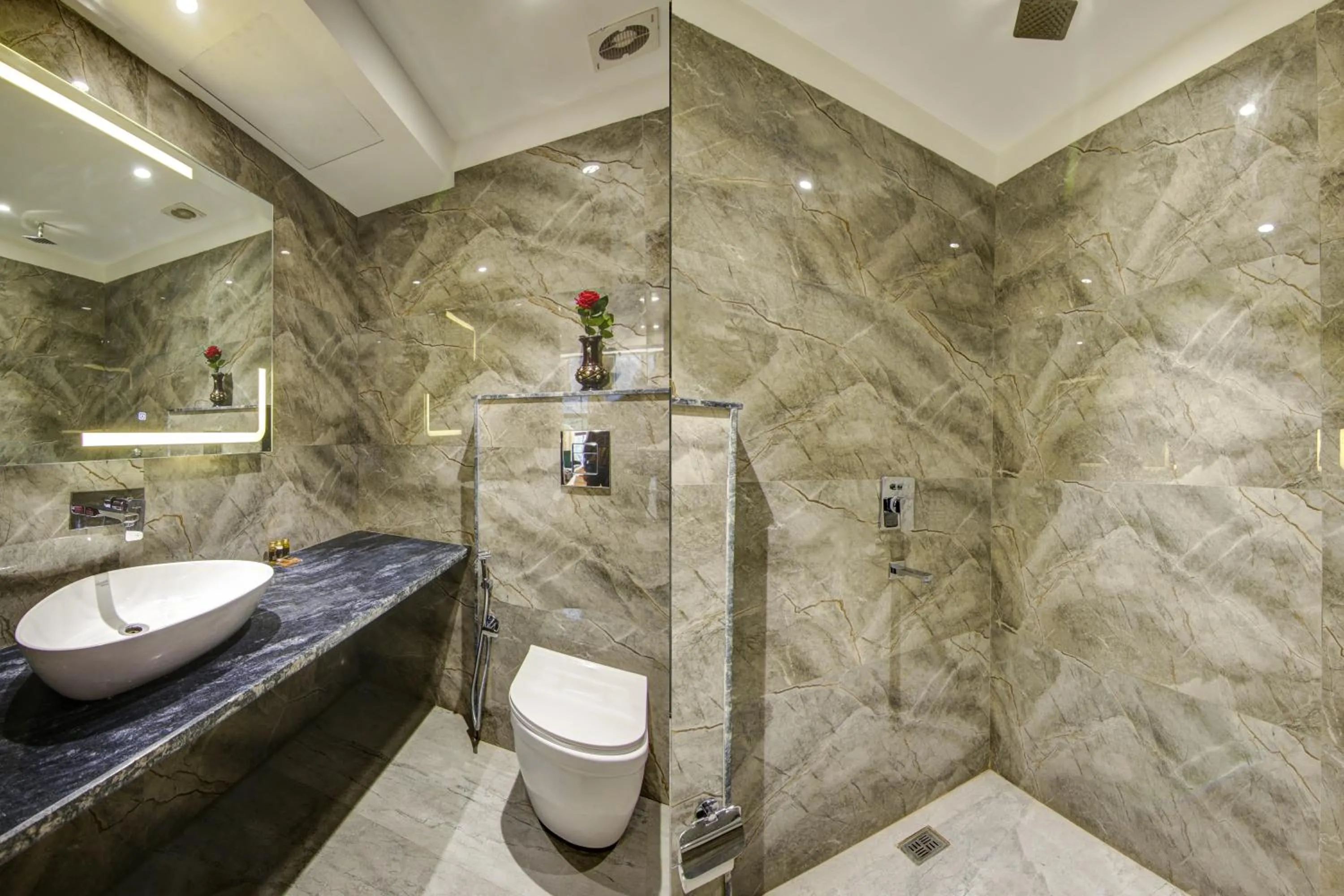 Bathroom in The Leena International-Near Connaught Place & New Delhi Railway Station