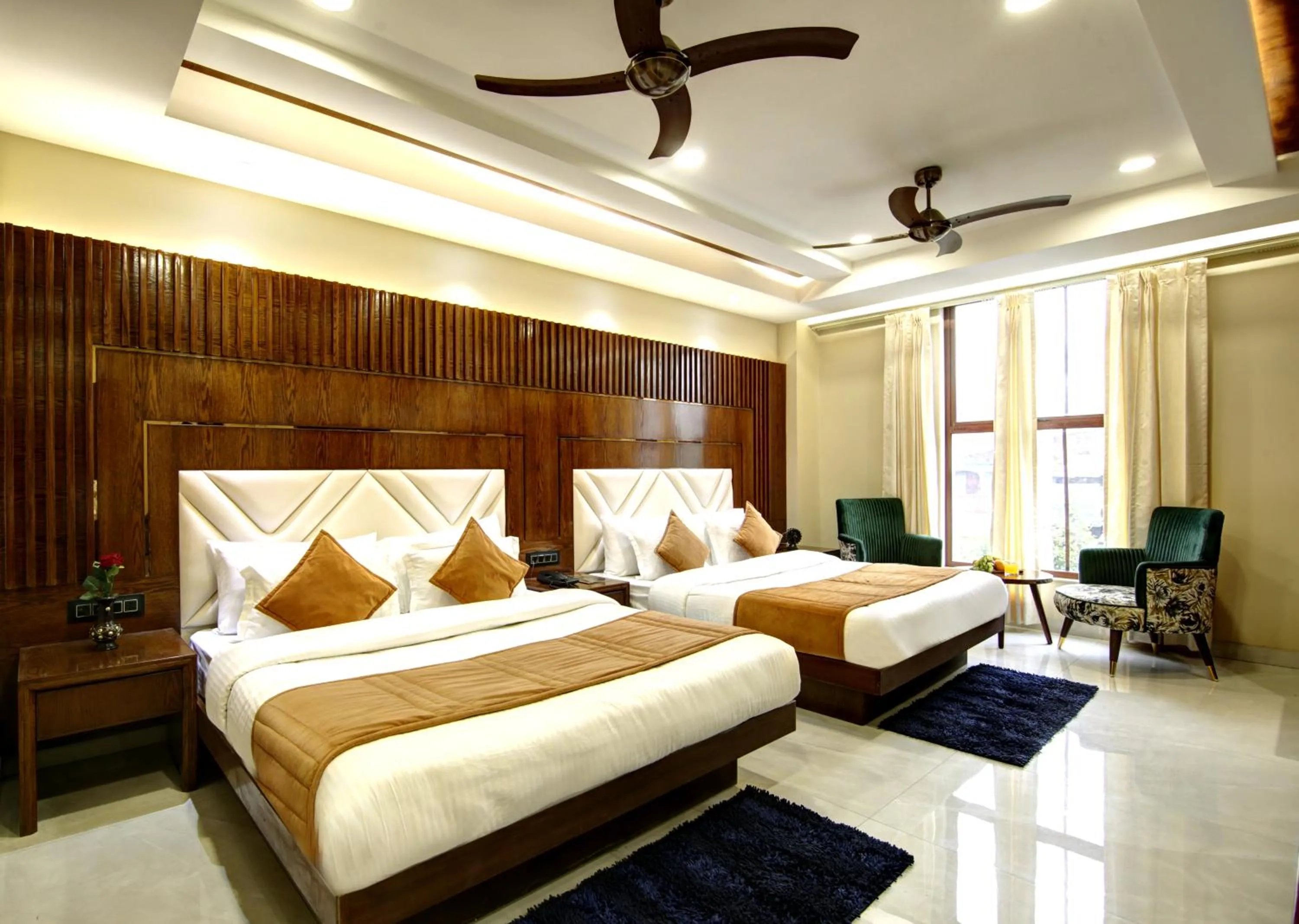 Bed in The Leena International-Near Connaught Place & New Delhi Railway Station