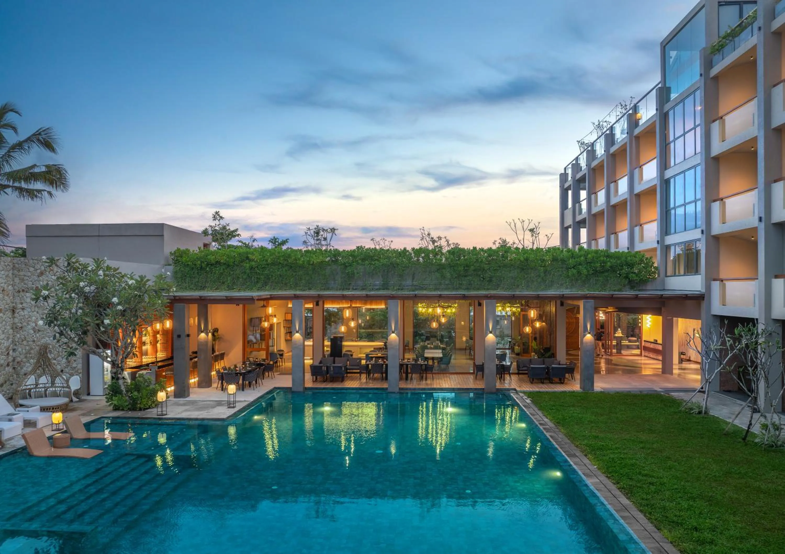 Swimming pool in Hotel Ferola