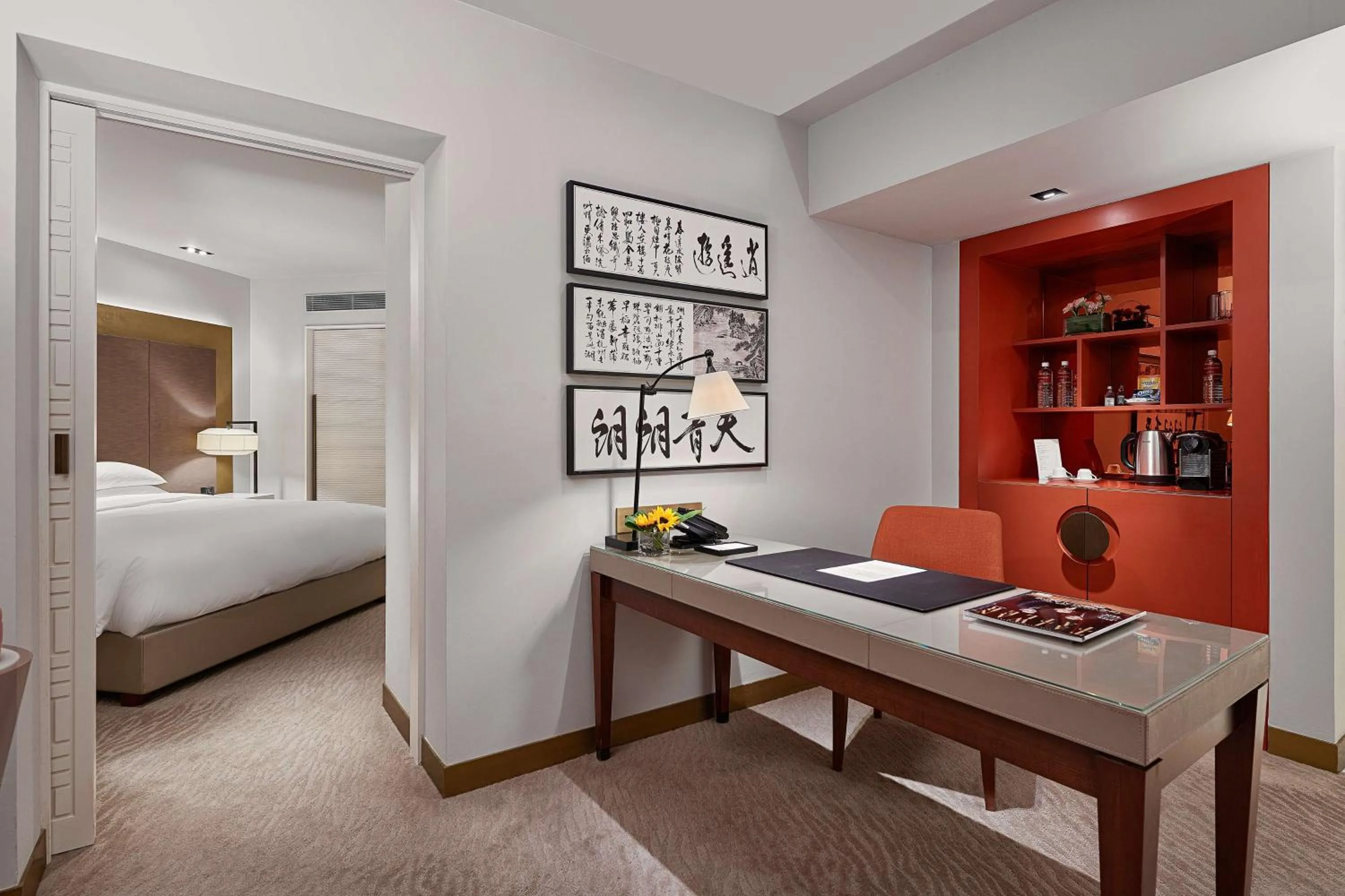 Photo of the whole room, Bed in Grand Hyatt Taipei