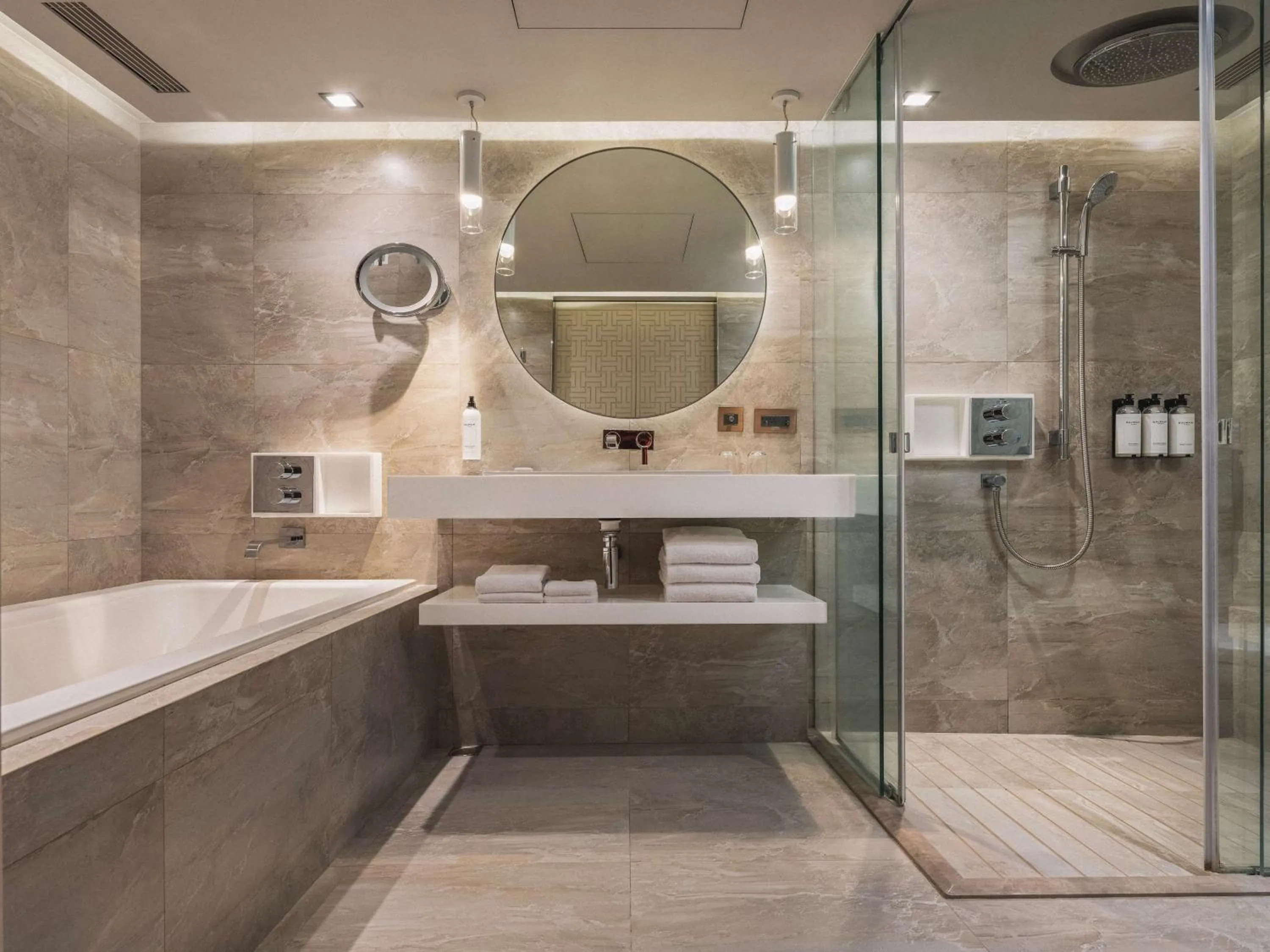 Bathroom in Grand Hyatt Taipei