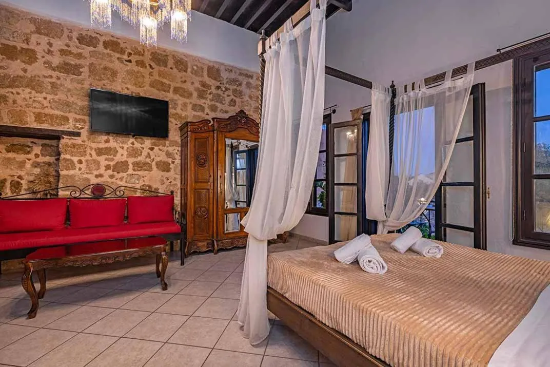 Suite with Balcony in Saint Michel Hotel Old Town