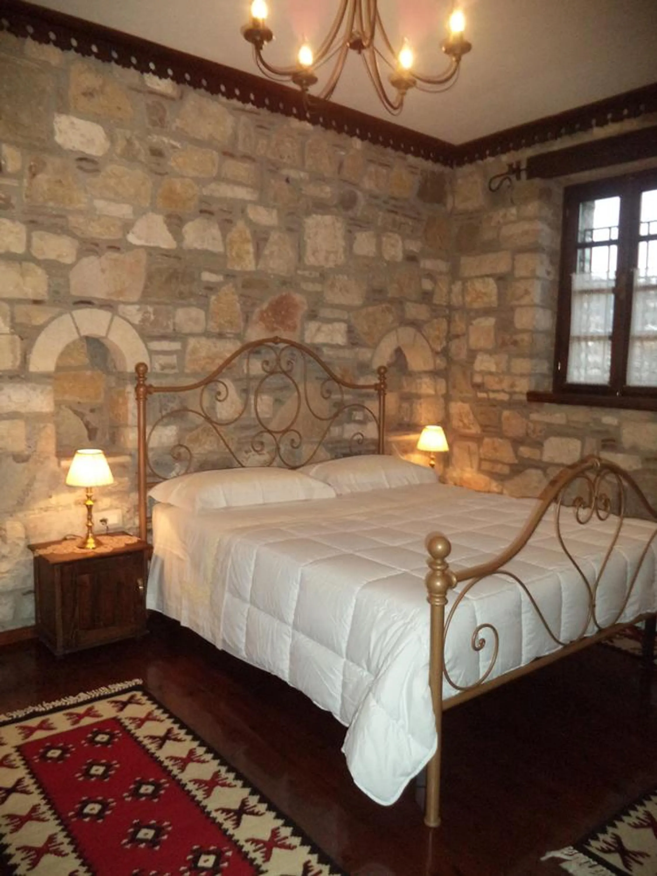 Communal lounge/ TV room, Bed in Hotel Vila Aleksander