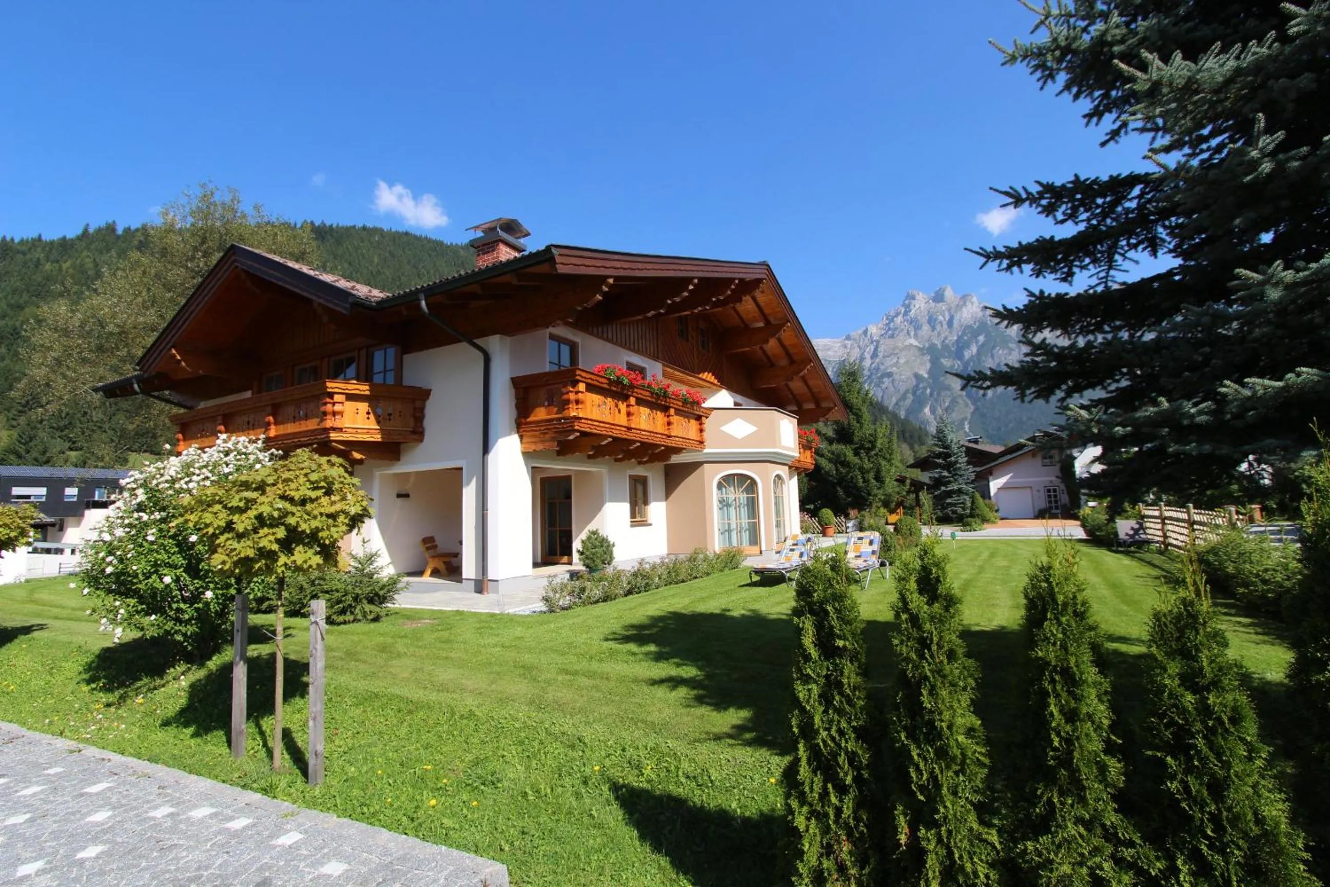 Bird's eye view in Familie Meilinger - Werfenweng Ferienappartements