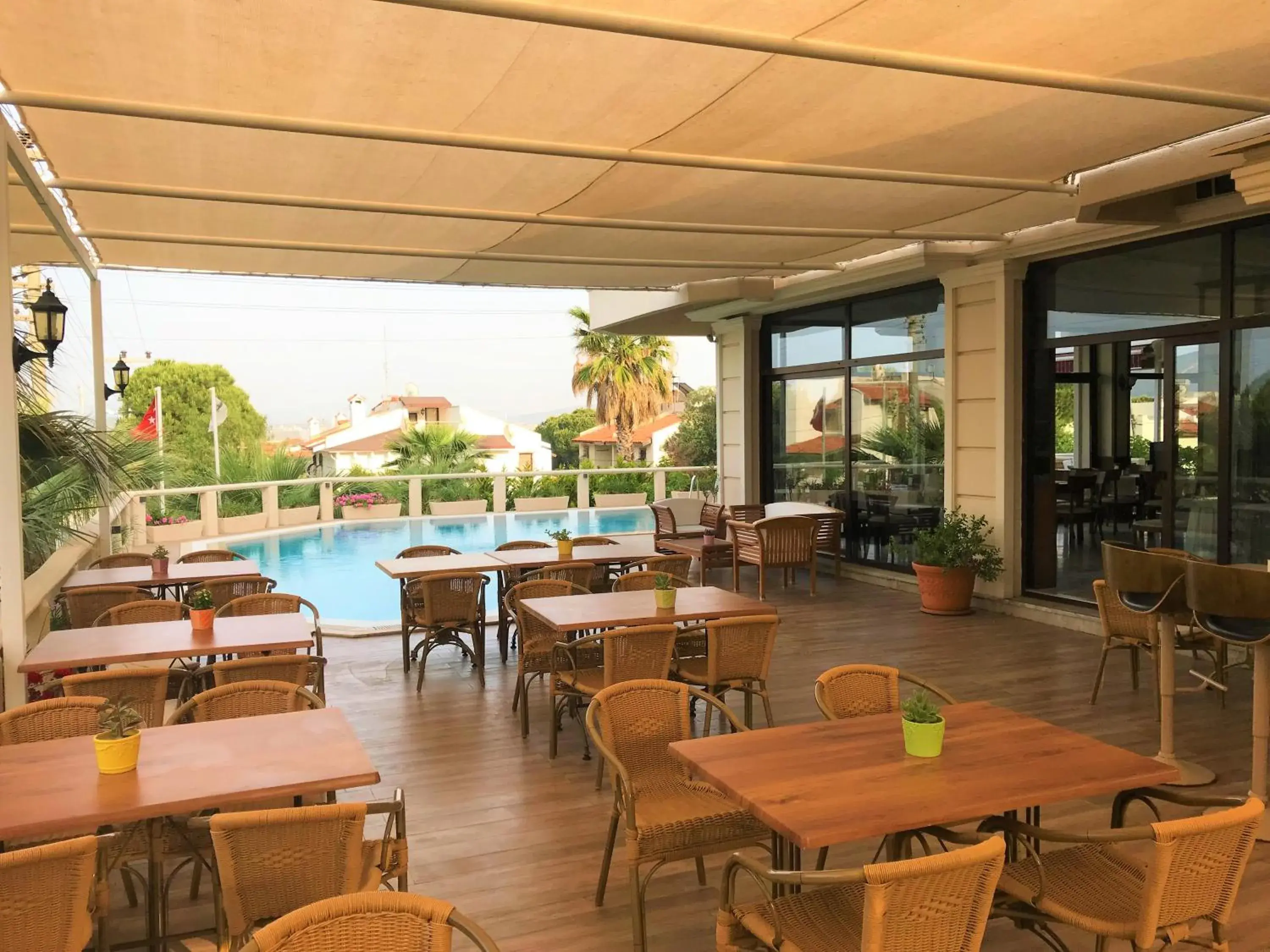 Restaurant/places to eat in Lord Hotel Restaurant/places to eat in Lord Hotel