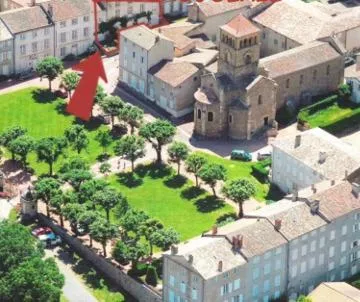 Bird's eye view in La Chanoinesse