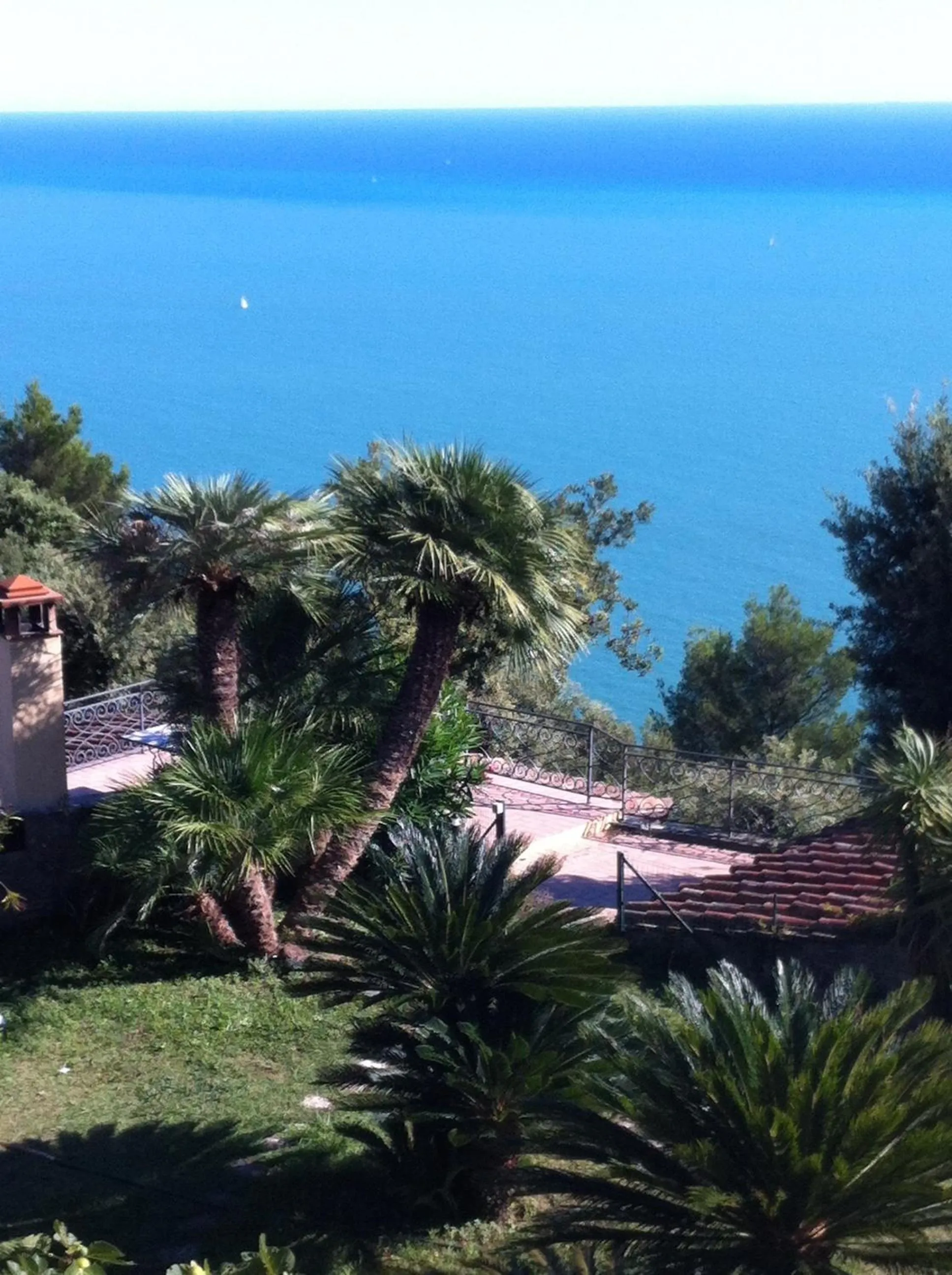 Sea view in B&B Le Palme