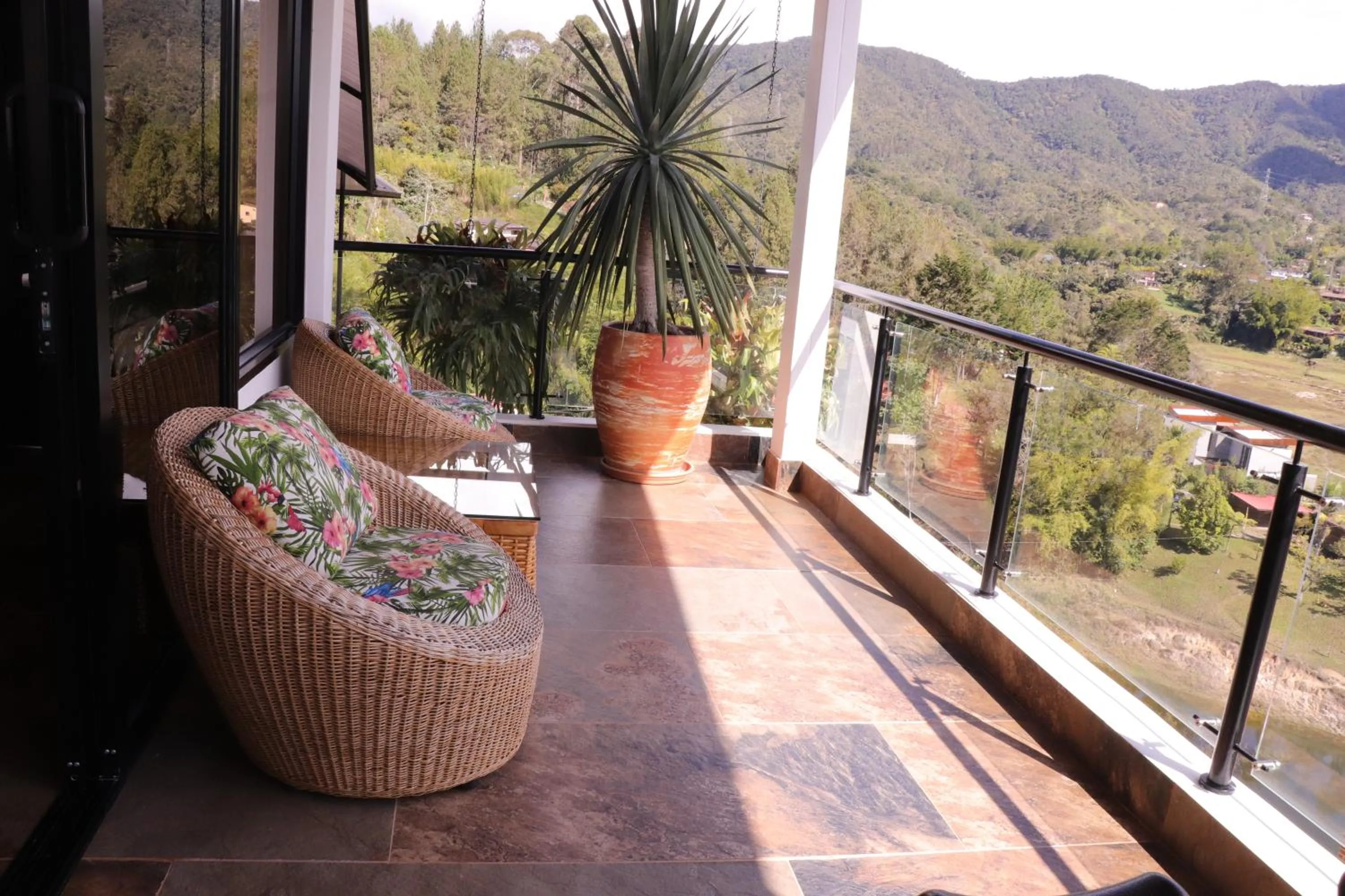 Natural landscape in EL NiDO HOTEL GUATAPE