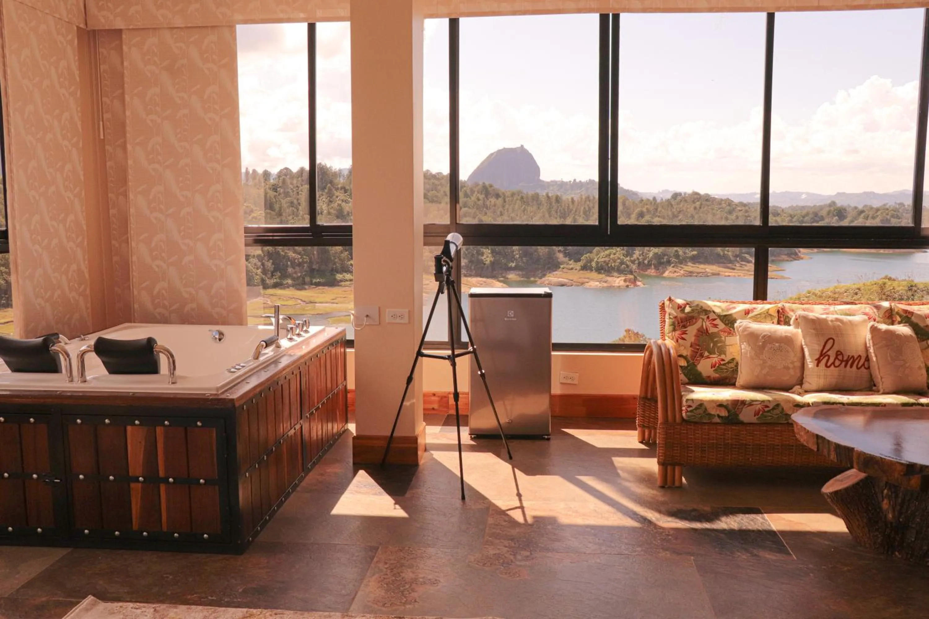 Natural landscape in EL NiDO HOTEL GUATAPE