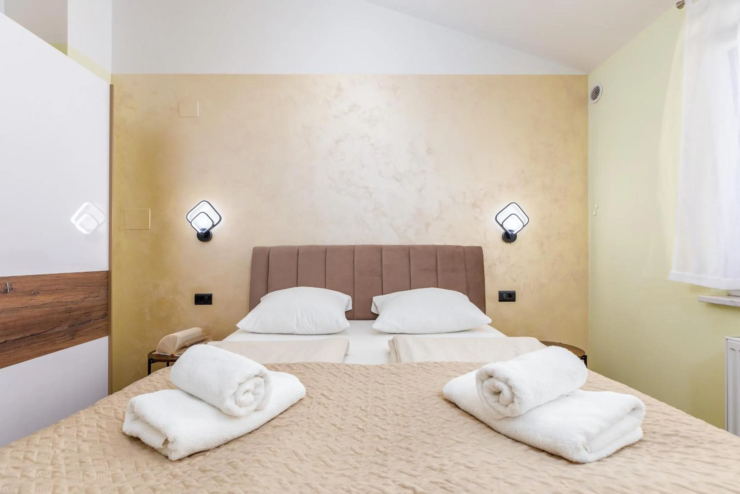 Bed in Apartments Ana-Maria