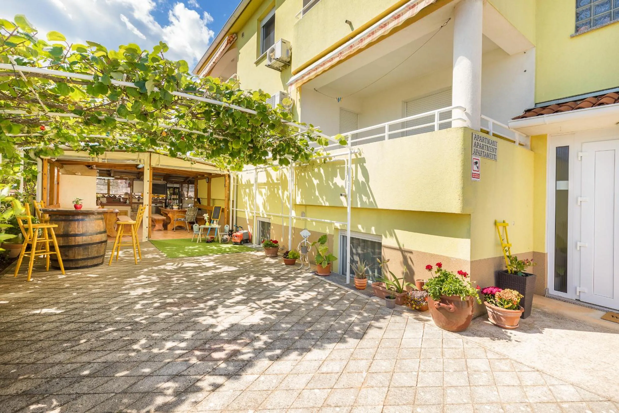 Apartments Ana-Maria