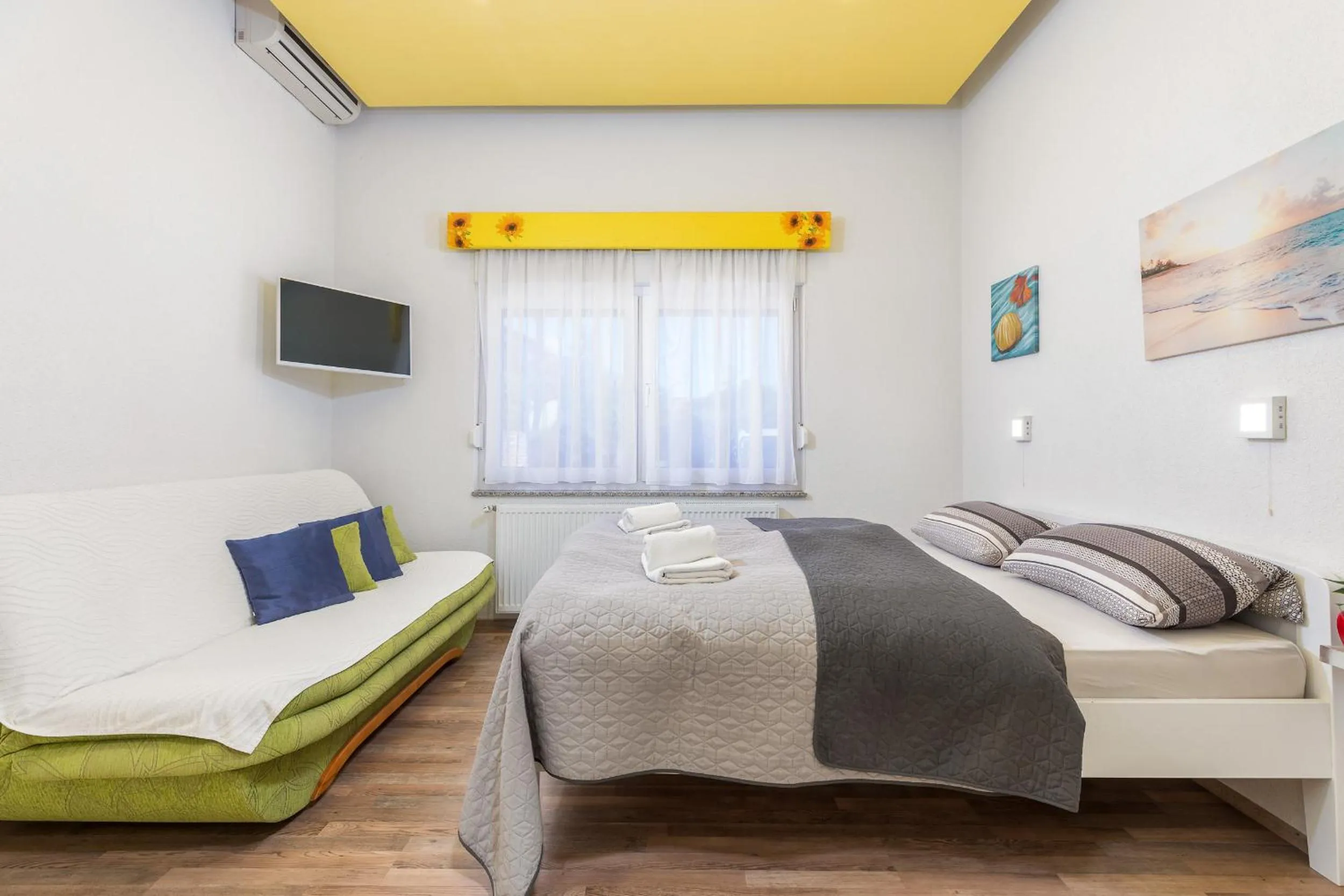 Bed in Apartments Ana-Maria