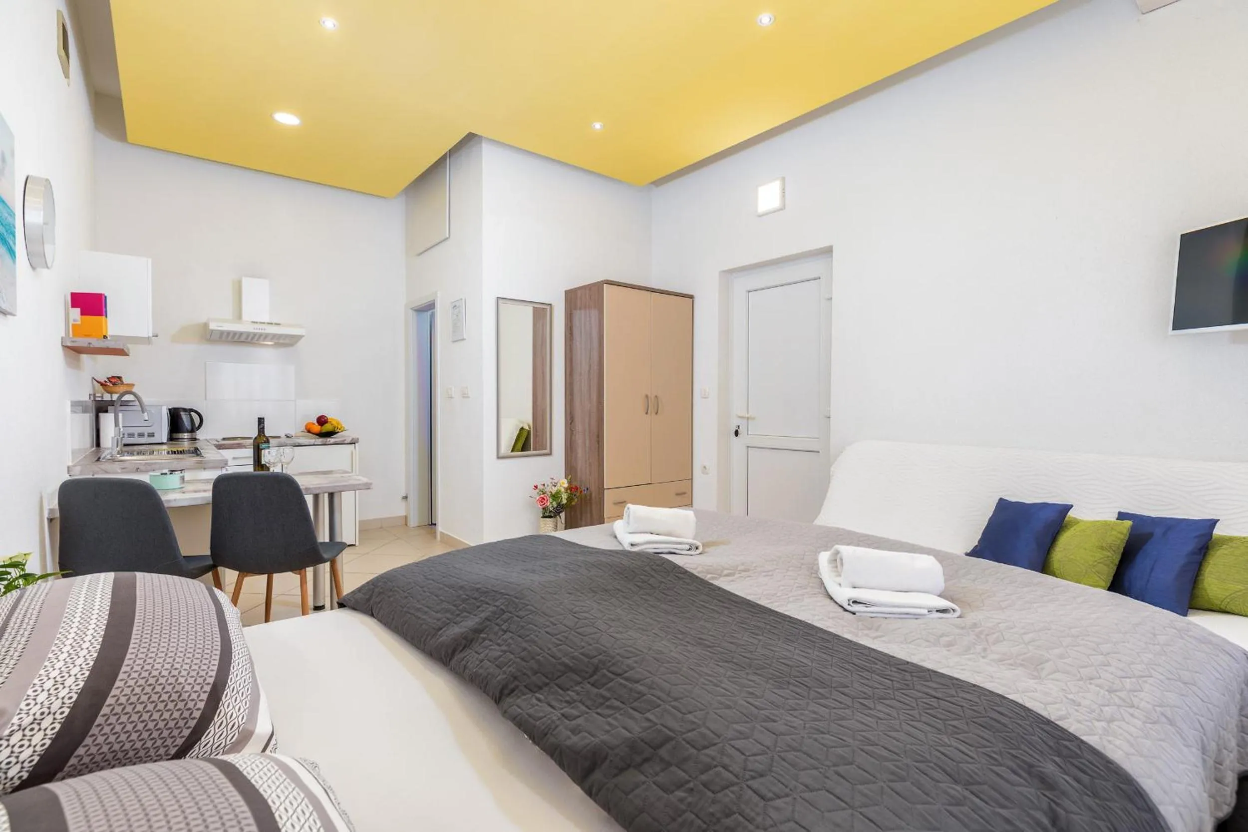 Bed in Apartments Ana-Maria
